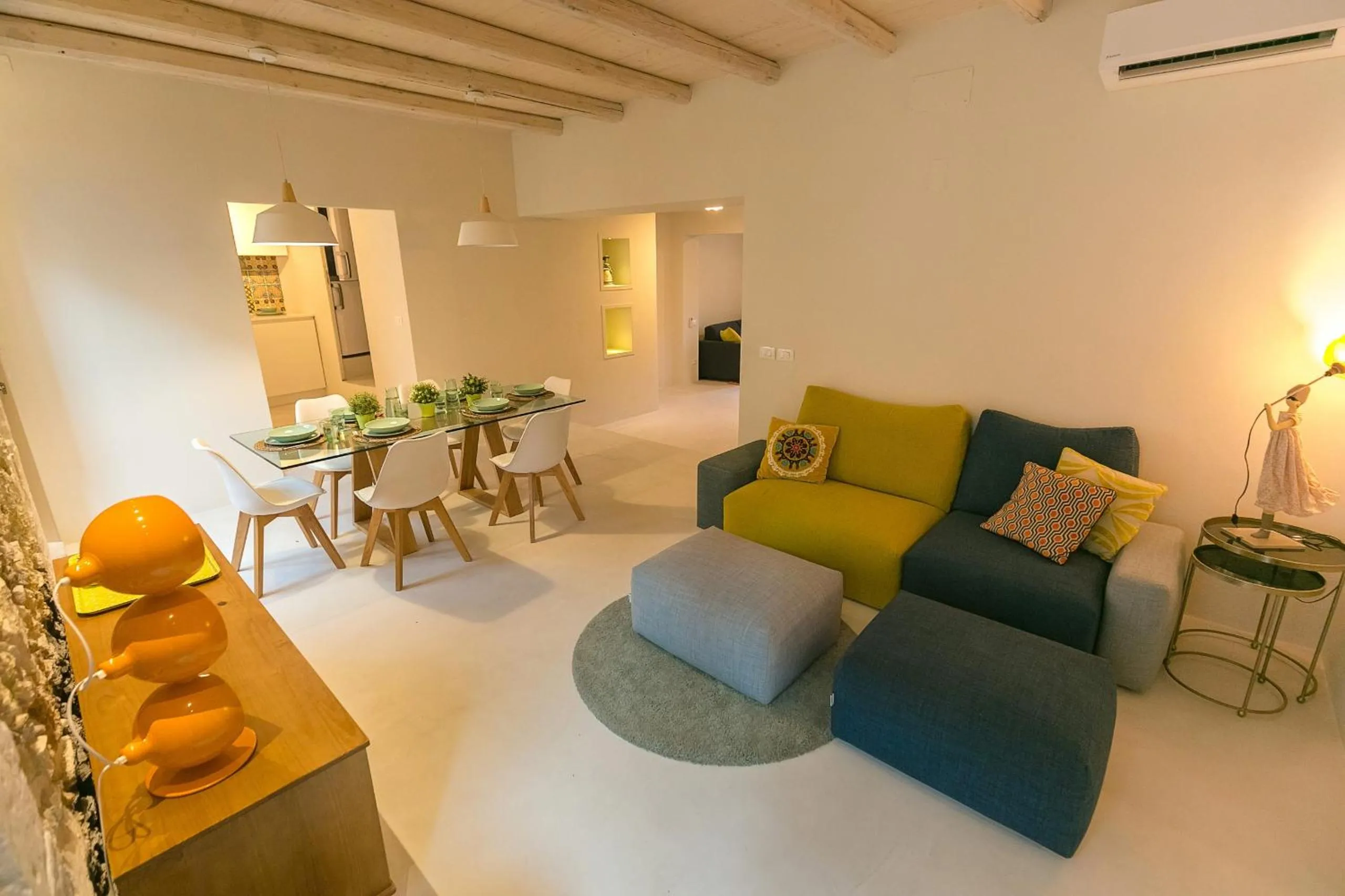 Communal lounge/ TV room in Veronique by Dimore in Sicily