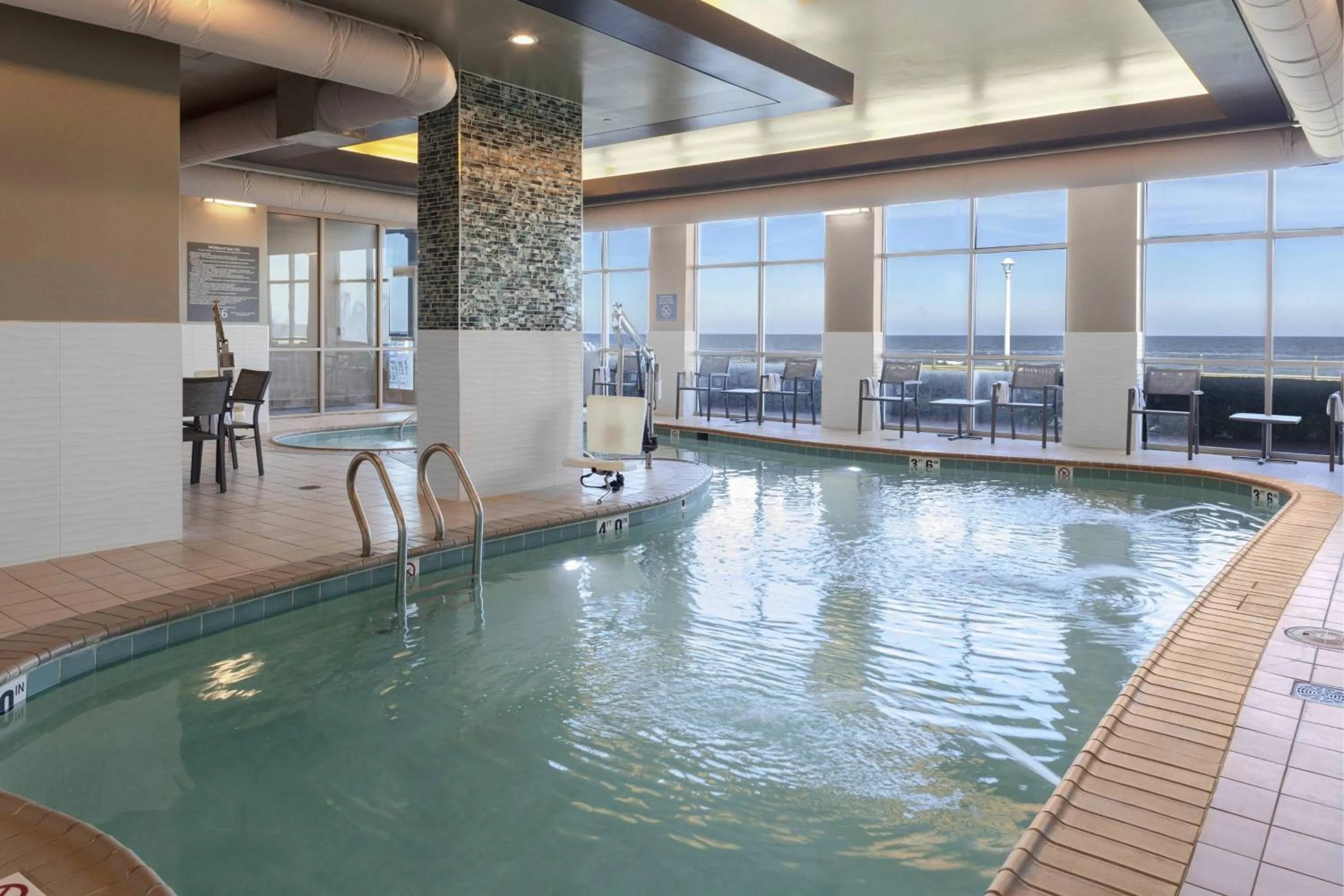 Swimming pool in Residence Inn By Marriott Virginia Beach Oceanfront