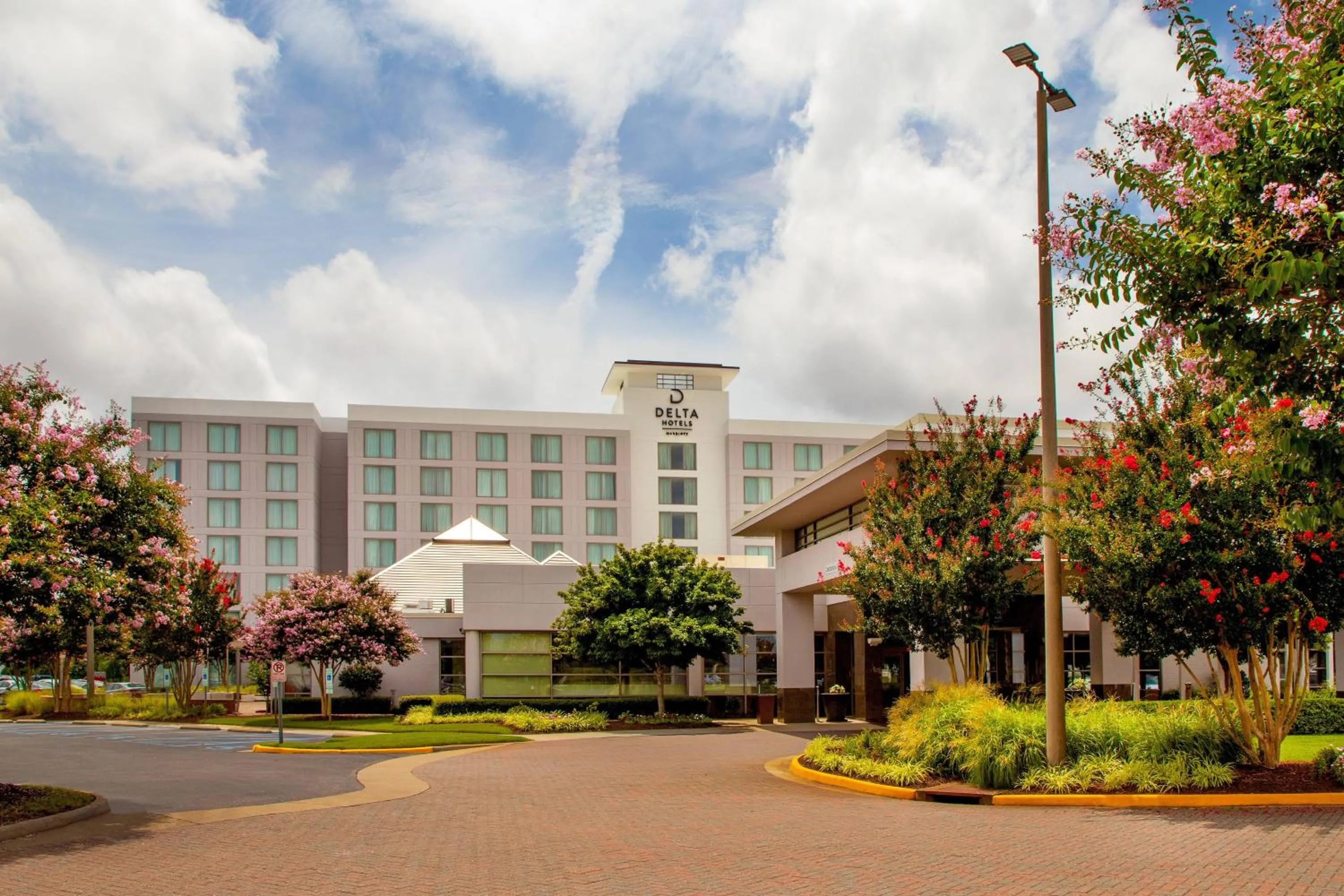 Property building in Delta Hotels by Marriott Chesapeake Norfolk
