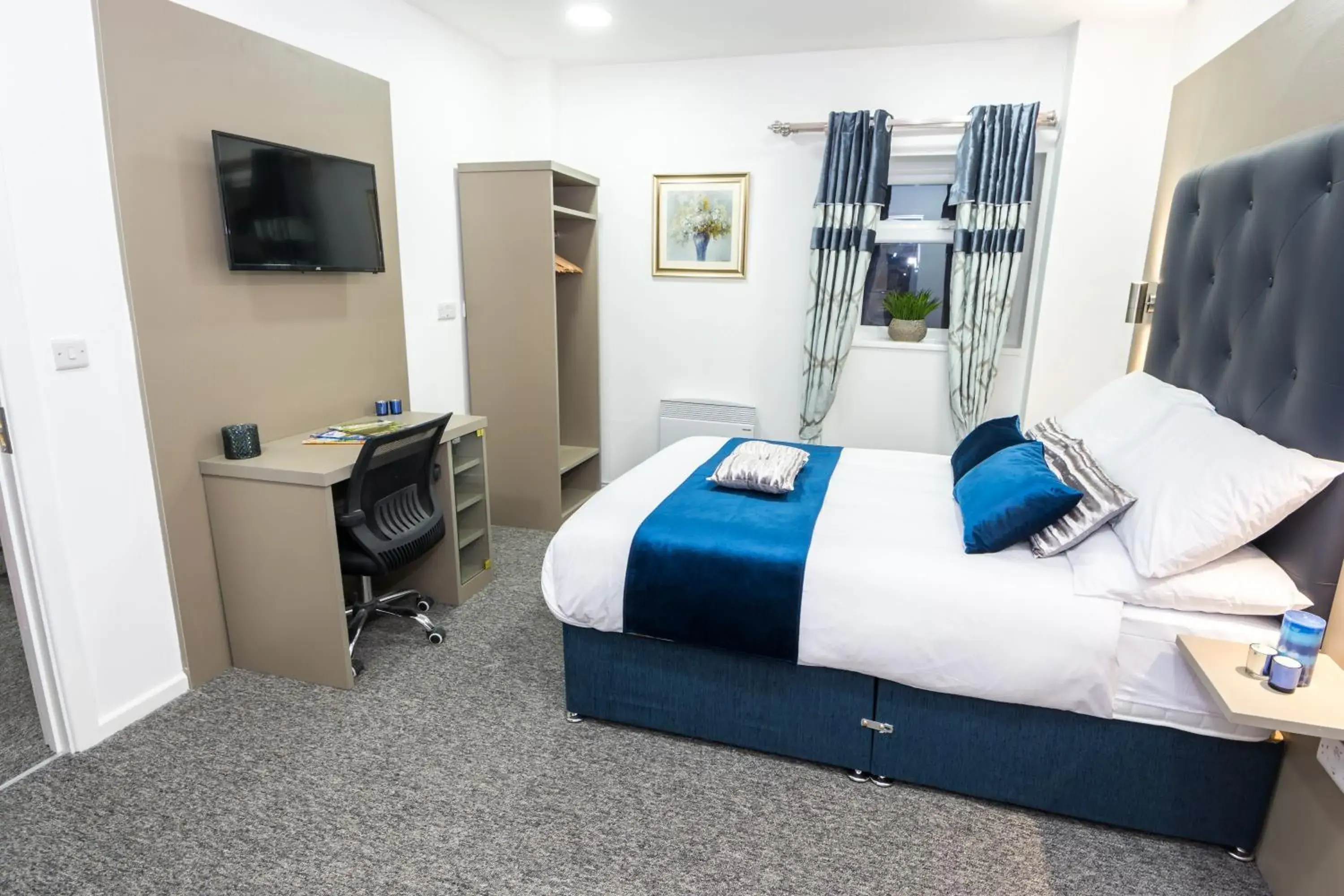 Bed in Abbey Hotel Bed in Abbey Hotel