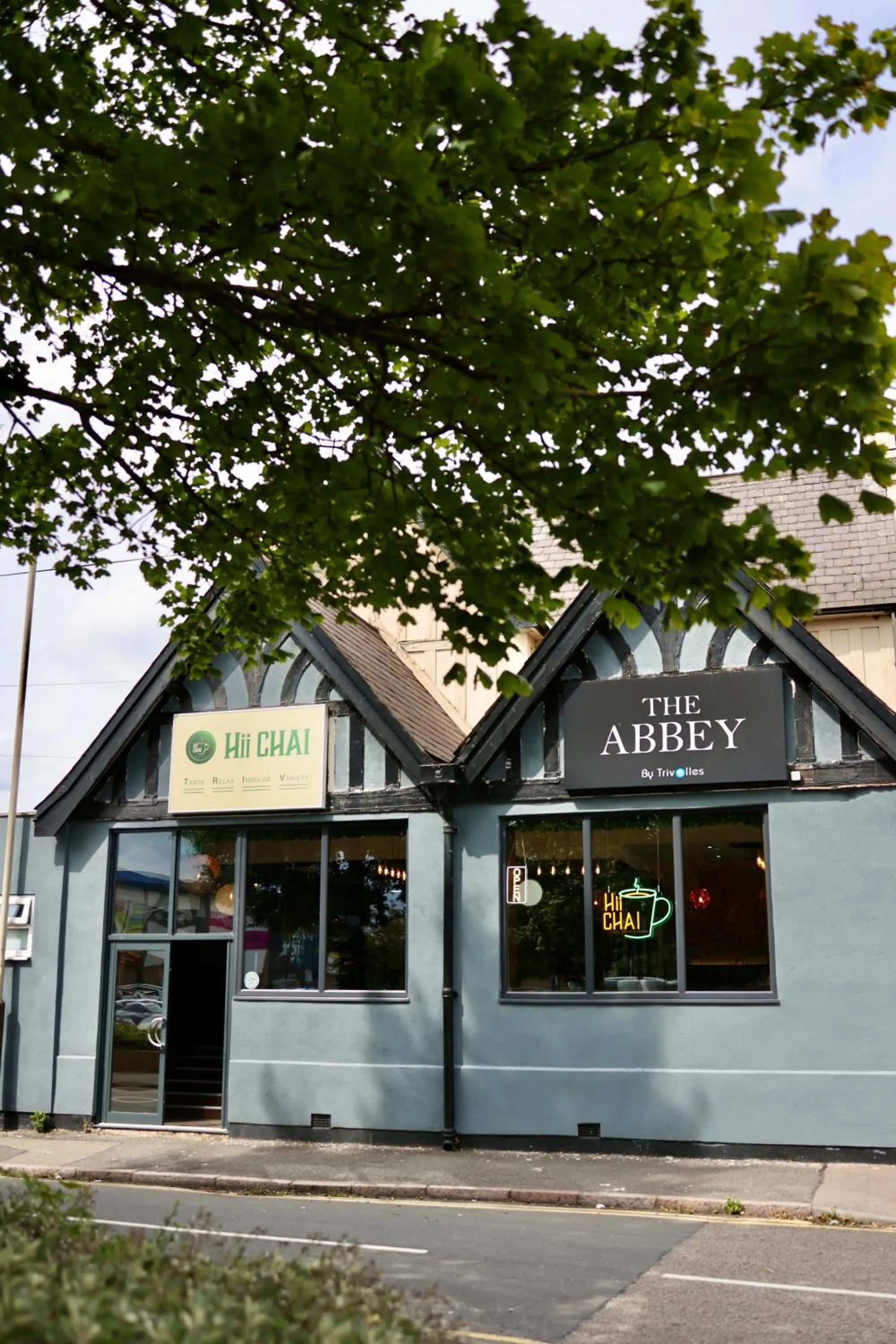 Restaurant/places to eat in Abbey Hotel