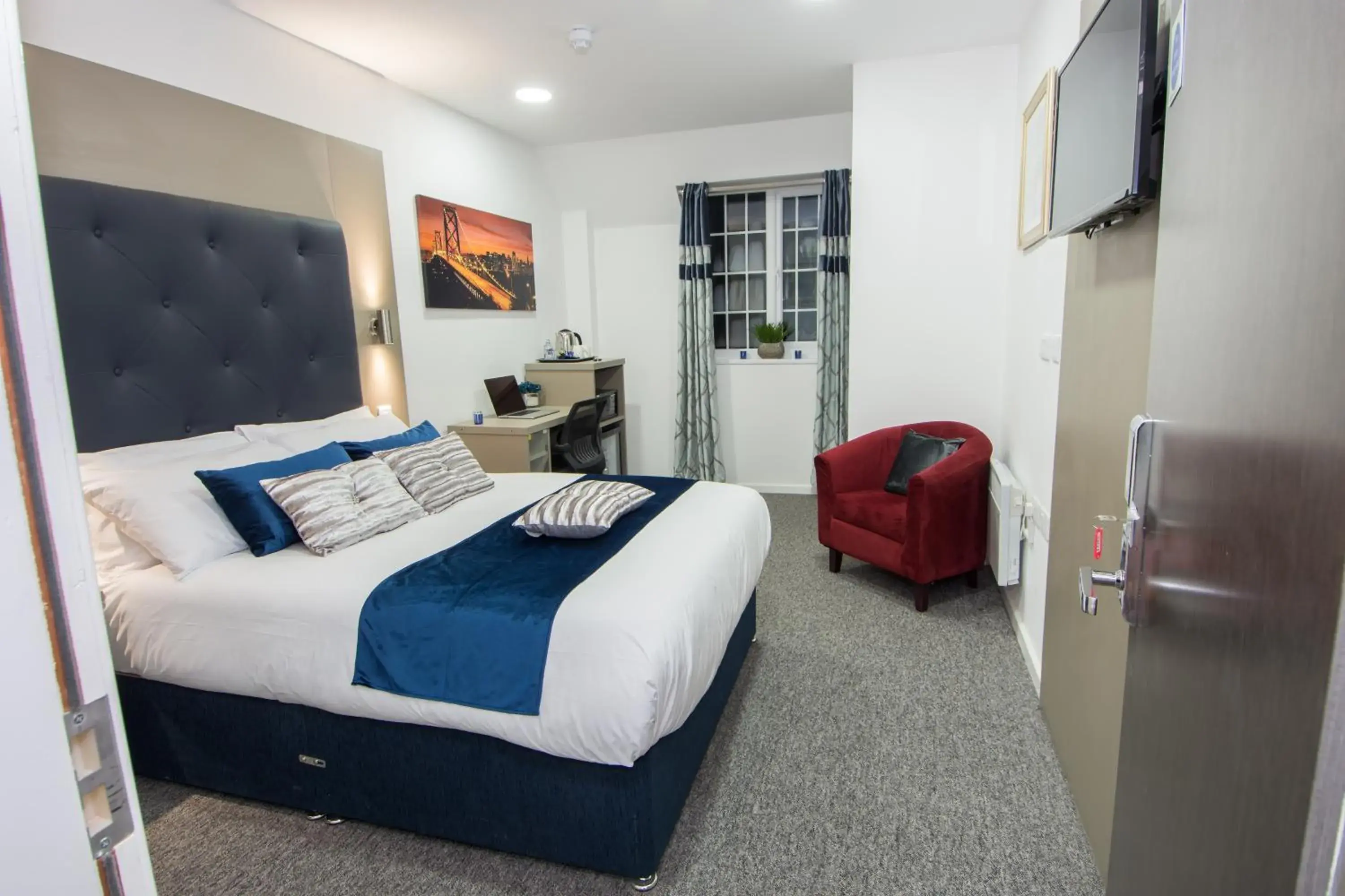 Bedroom, Bed in Abbey Hotel Bedroom, Bed in Abbey Hotel