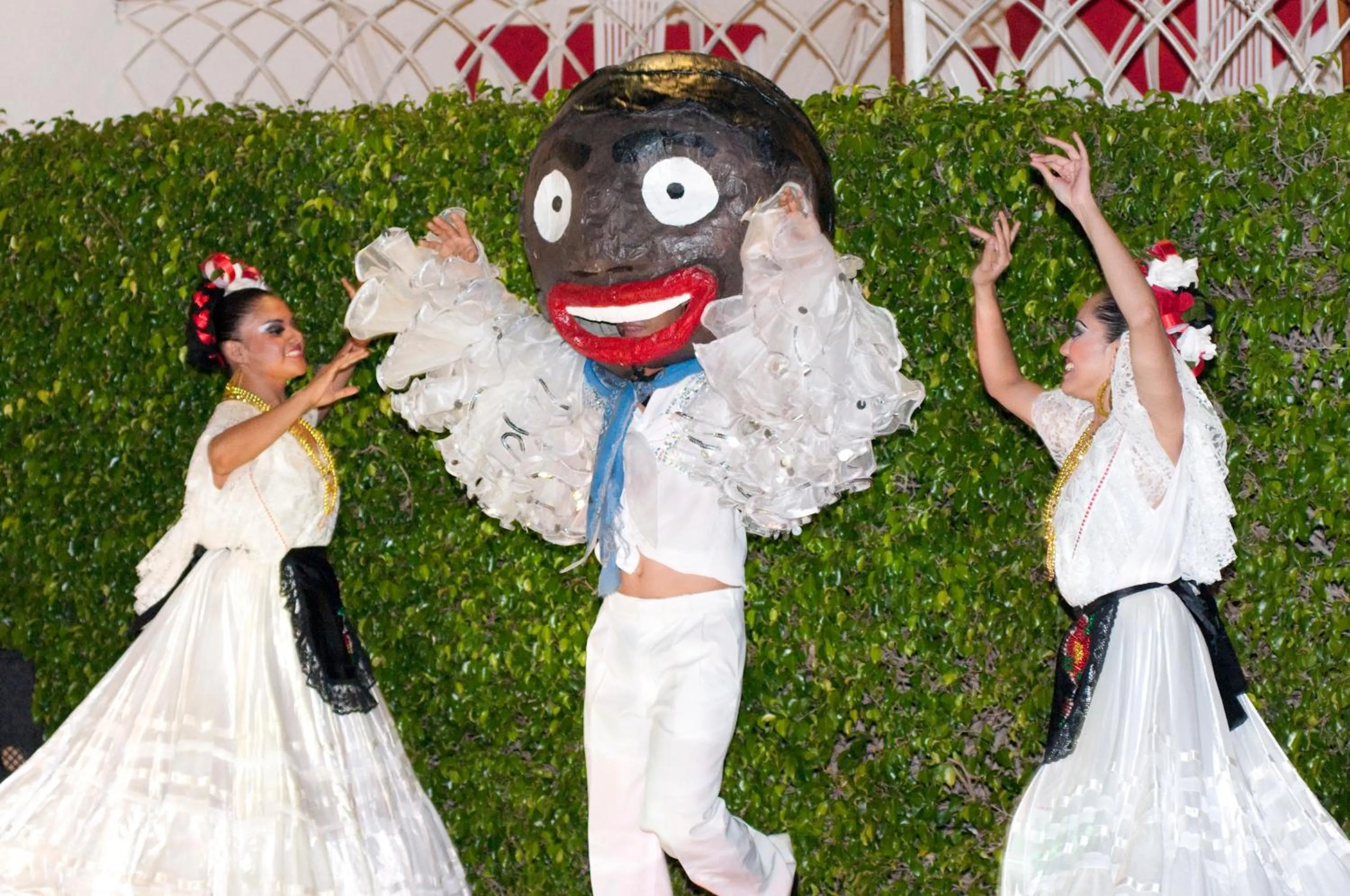 Entertainment in Real Bananas All Inclusive