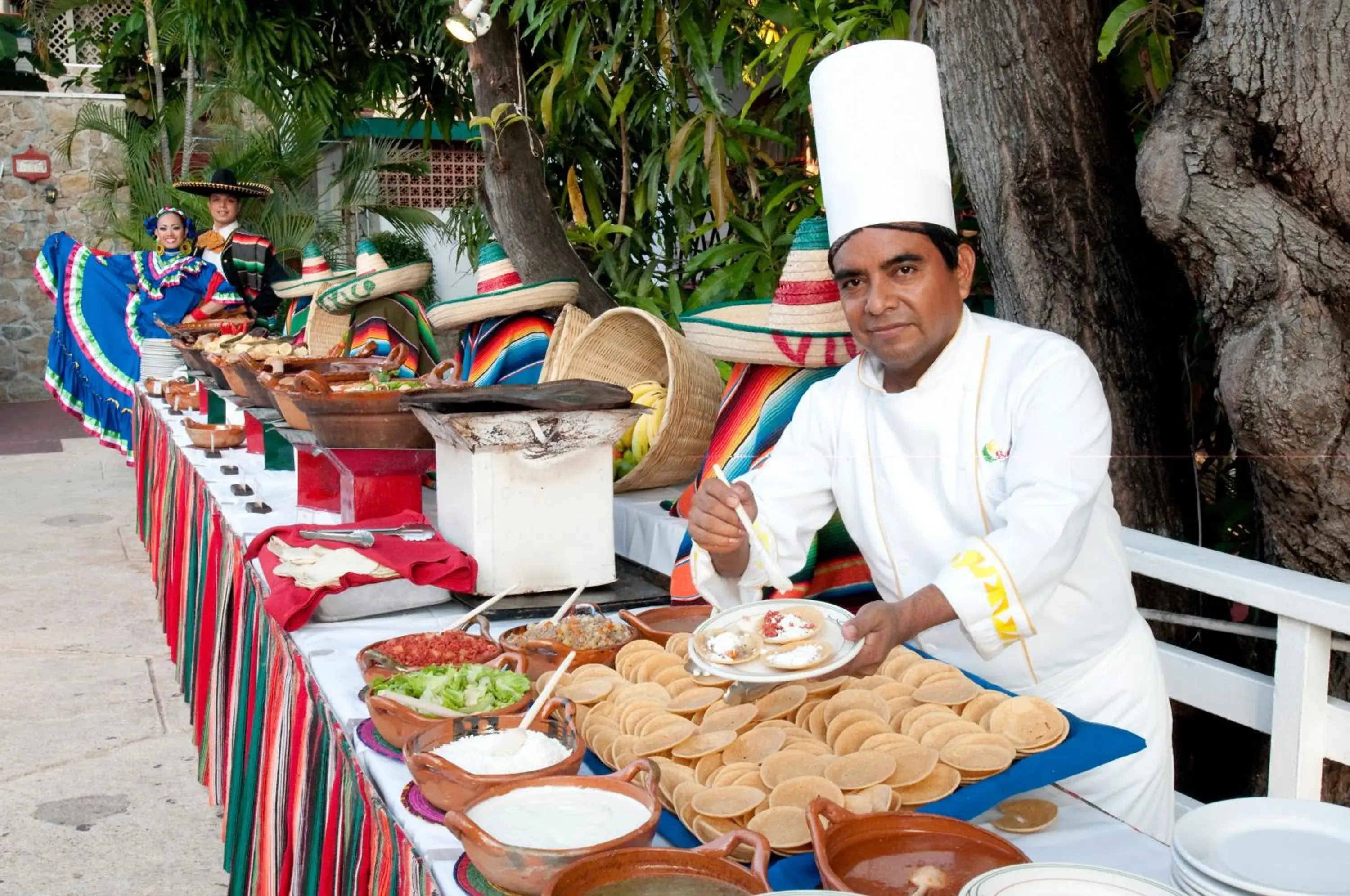 Food and drinks in Real Bananas All Inclusive Food and drinks in Real Bananas All Inclusive