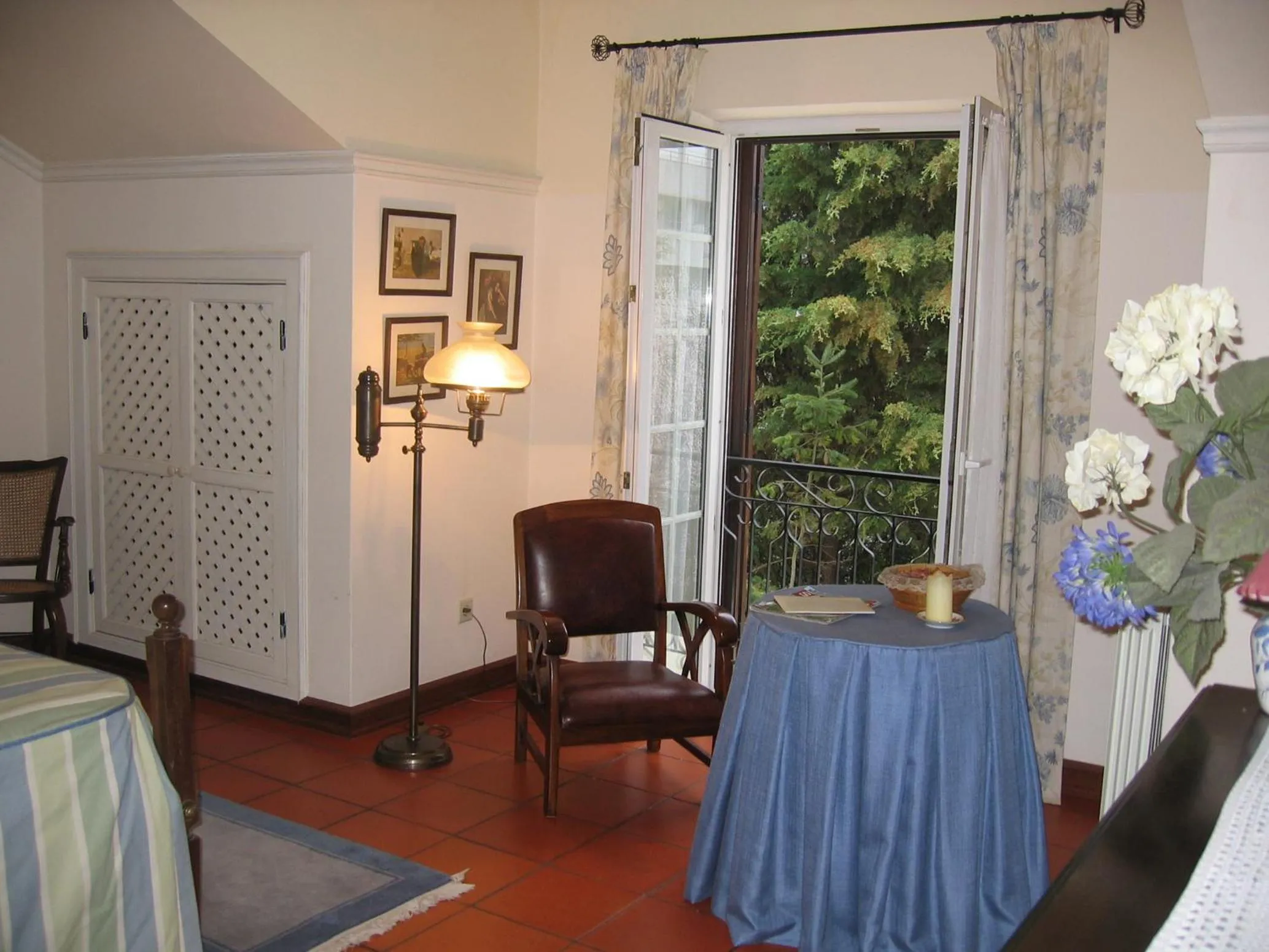 Seating area in Casa Dos Arrabidos