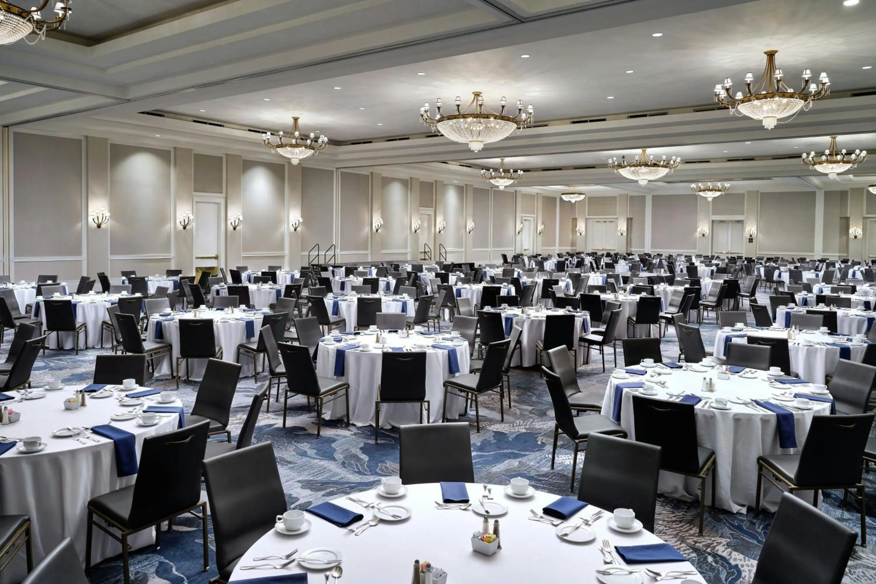Meeting/conference room in Renaissance Portsmouth-Norfolk Waterfront Hotel
