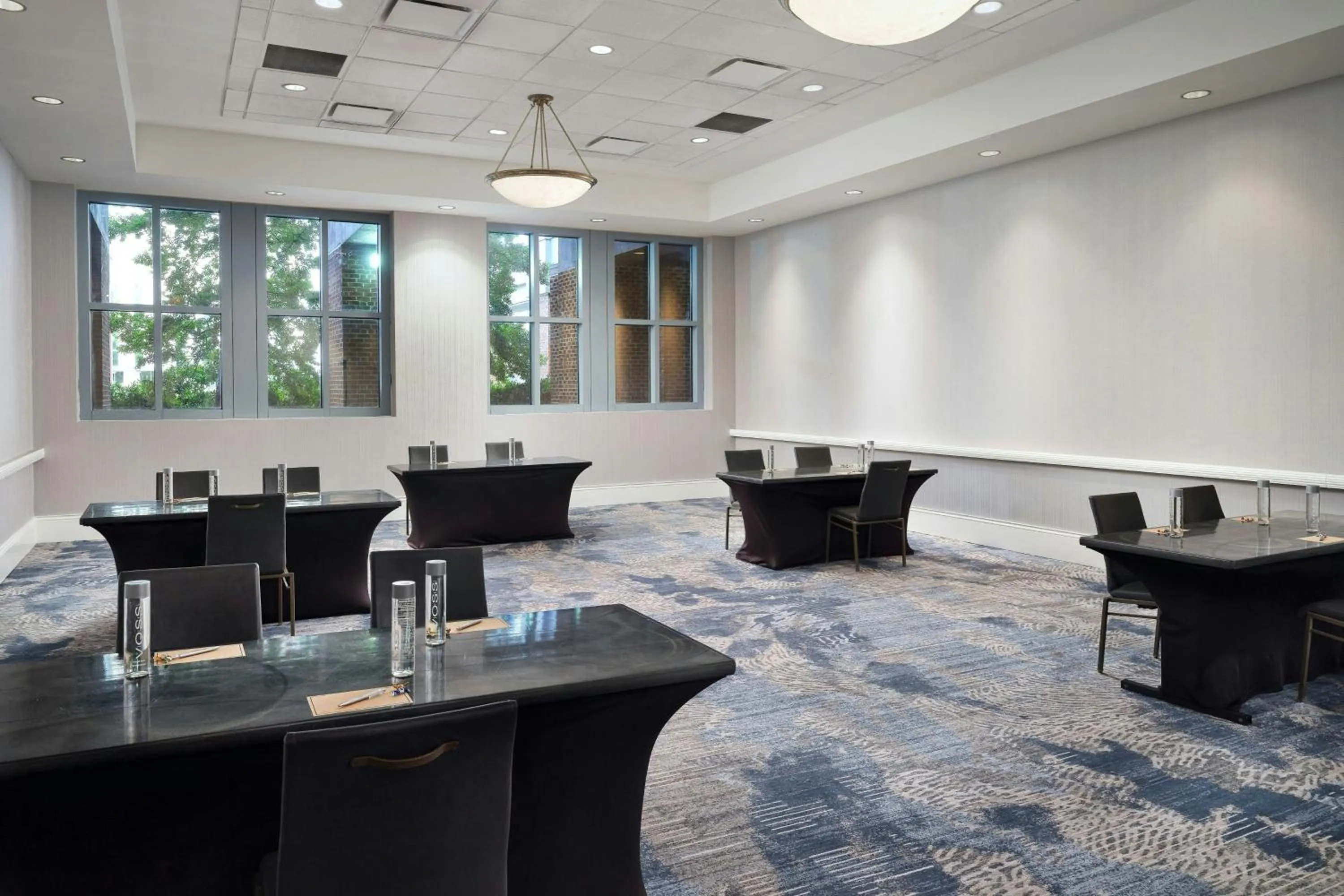 Meeting/conference room in Renaissance Portsmouth-Norfolk Waterfront Hotel