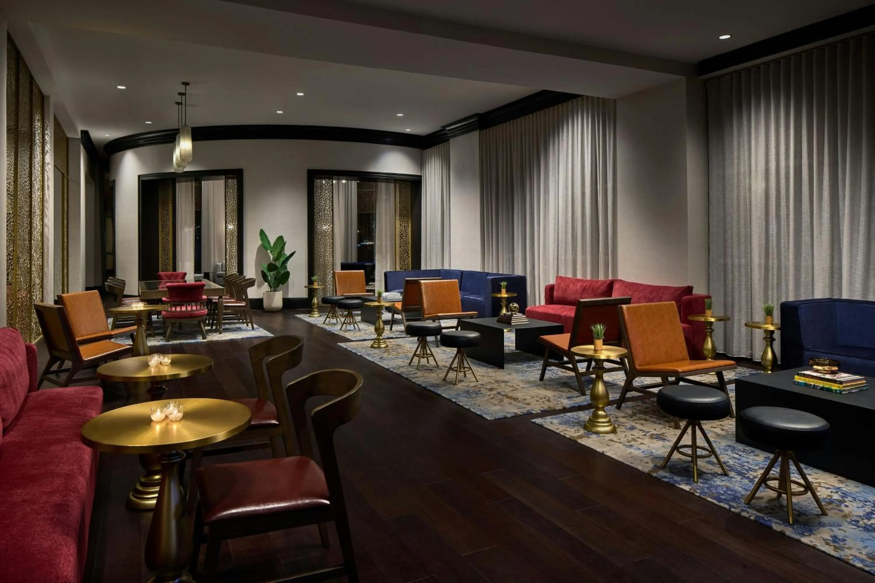 Lobby or reception in Renaissance Portsmouth-Norfolk Waterfront Hotel