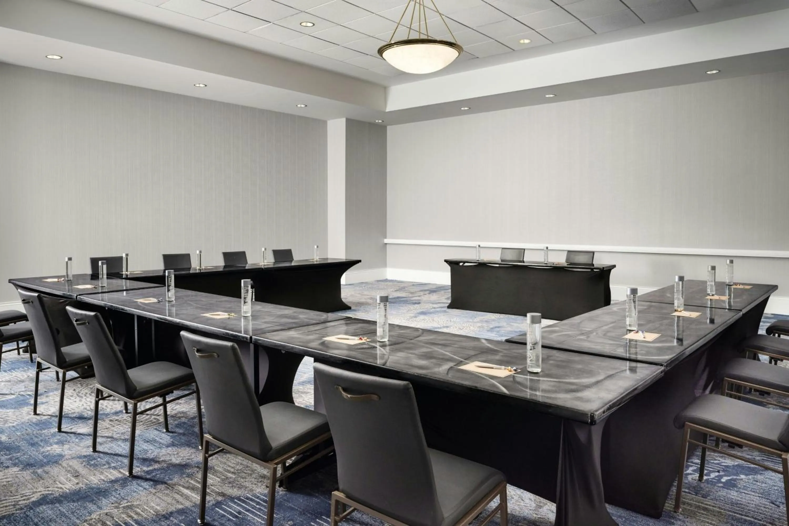 Meeting/conference room in Renaissance Portsmouth-Norfolk Waterfront Hotel