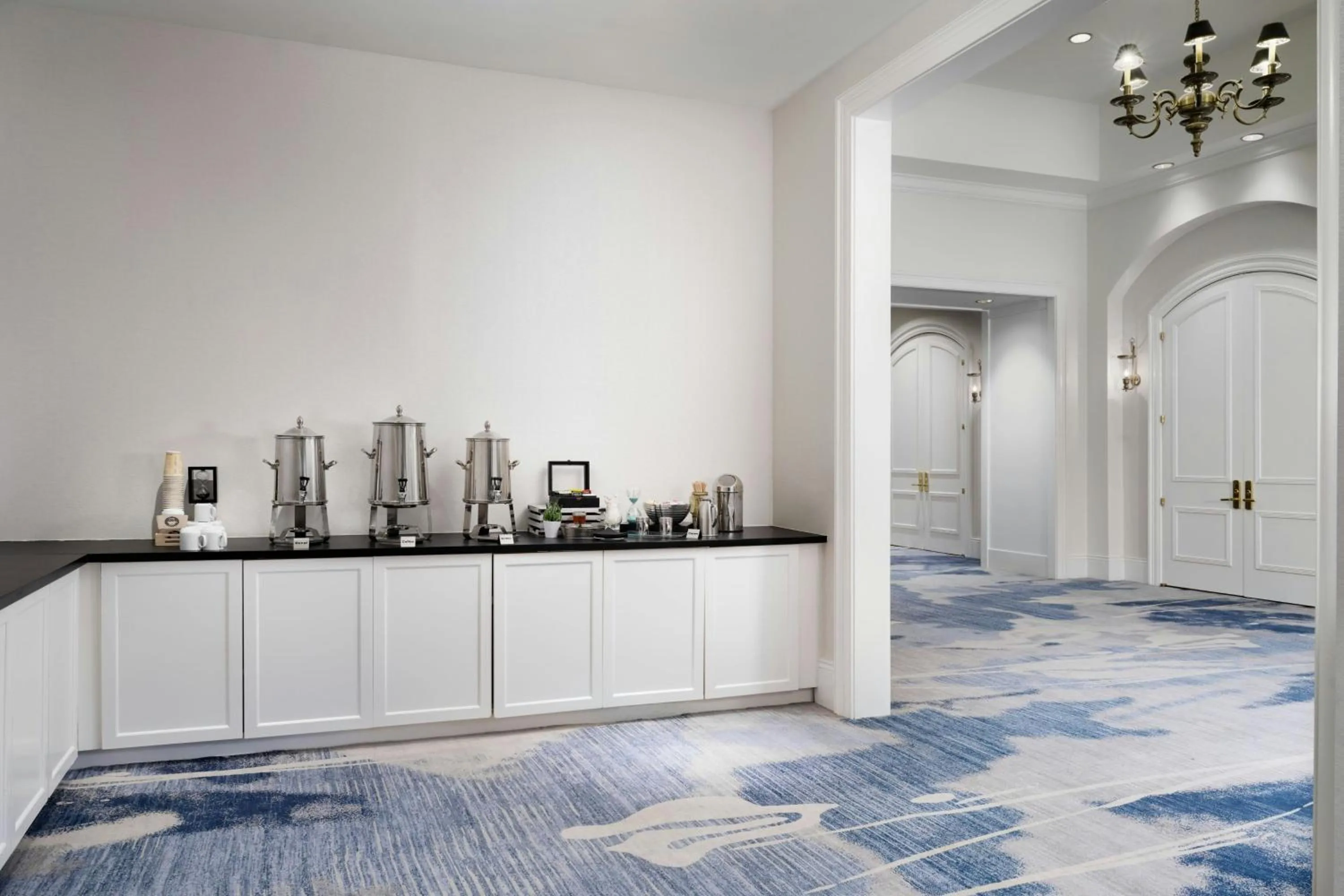 Meeting/conference room in Renaissance Portsmouth-Norfolk Waterfront Hotel