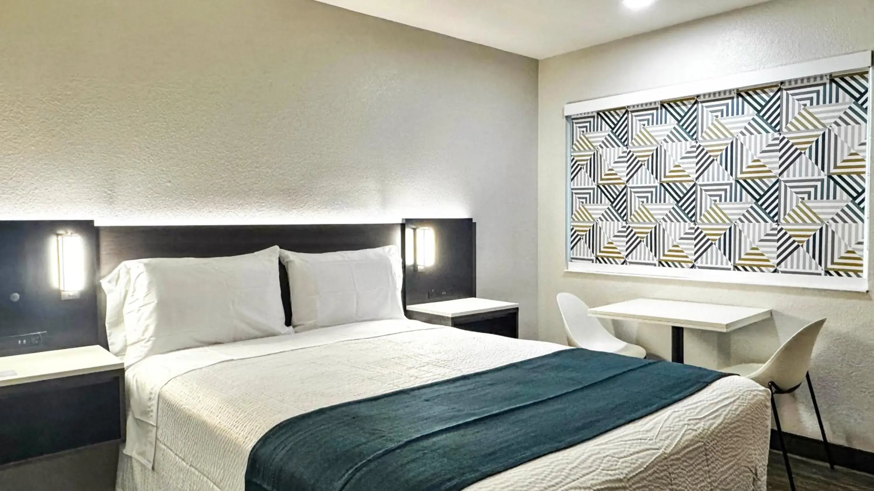 Bedroom, Bed in Motel 6-Atascadero, CA Bedroom, Bed in Motel 6-Atascadero, CA