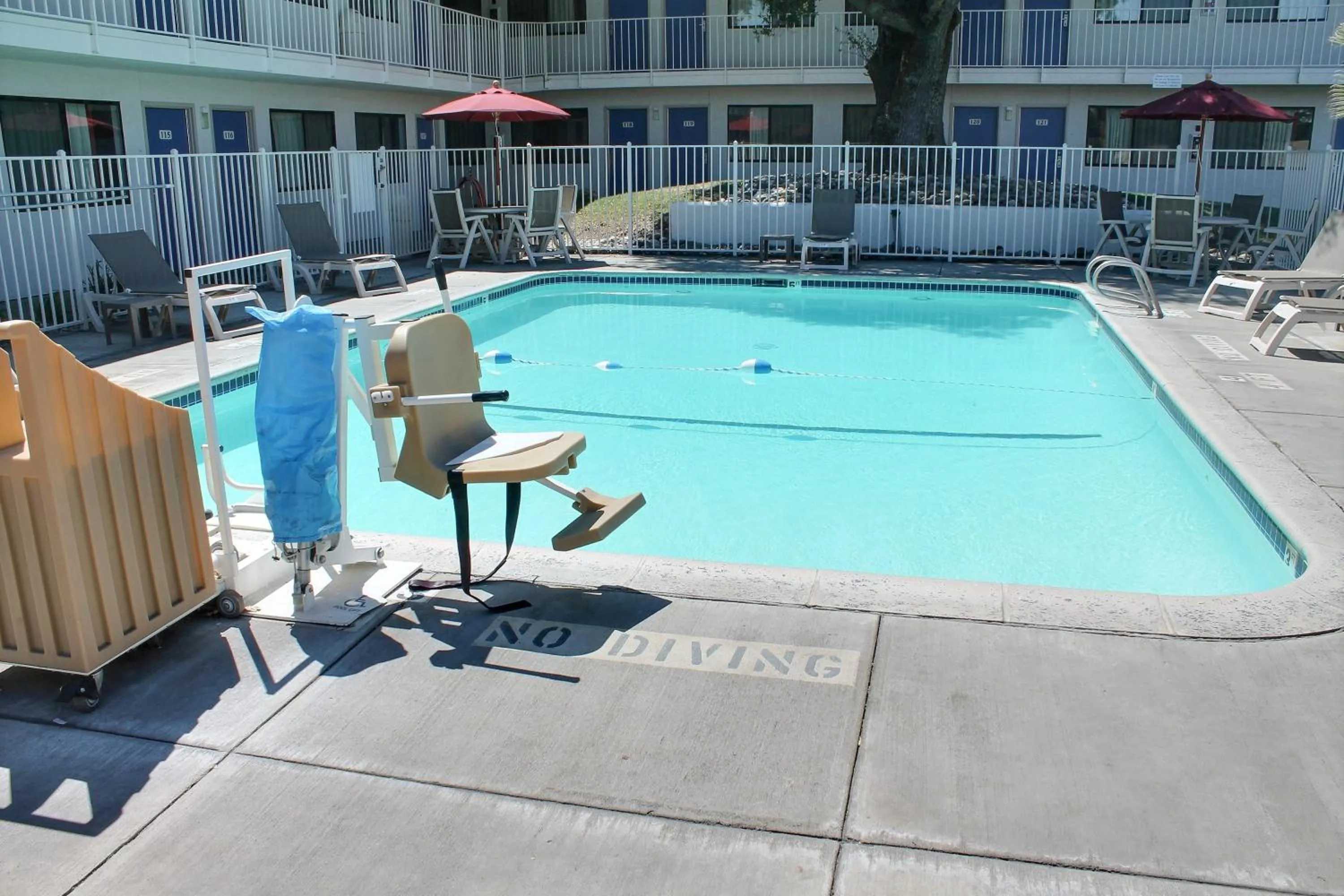 Swimming pool in Motel 6-Atascadero, CA
