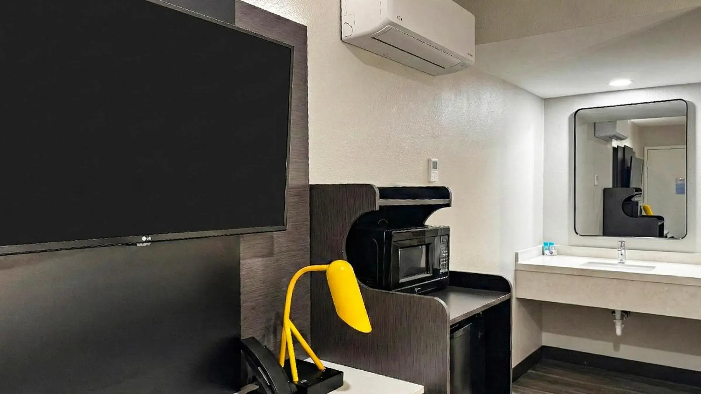 View (from property/room) in Motel 6-Atascadero, CA View (from property/room) in Motel 6-Atascadero, CA