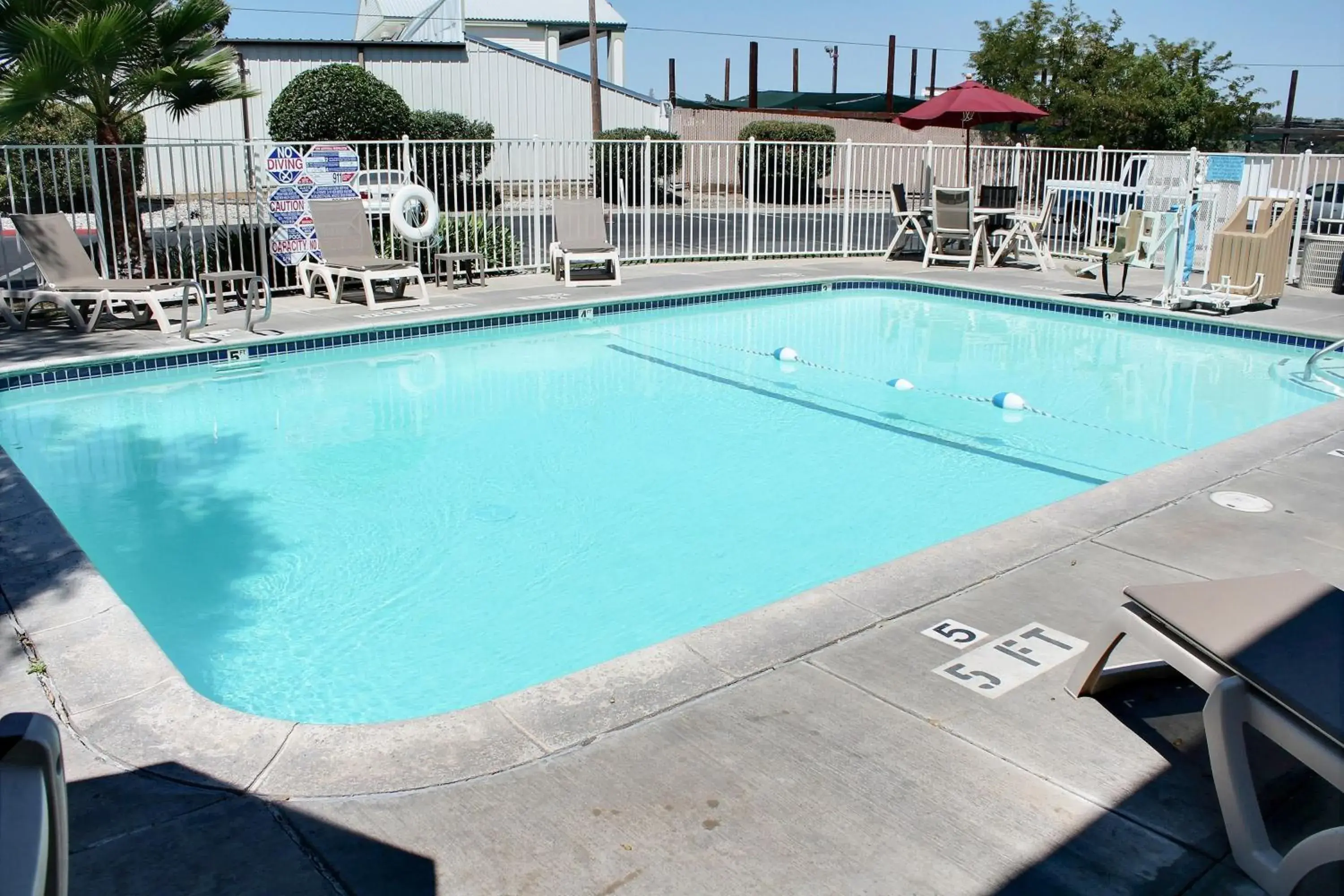 Swimming pool in Motel 6-Atascadero, CA Swimming pool in Motel 6-Atascadero, CA