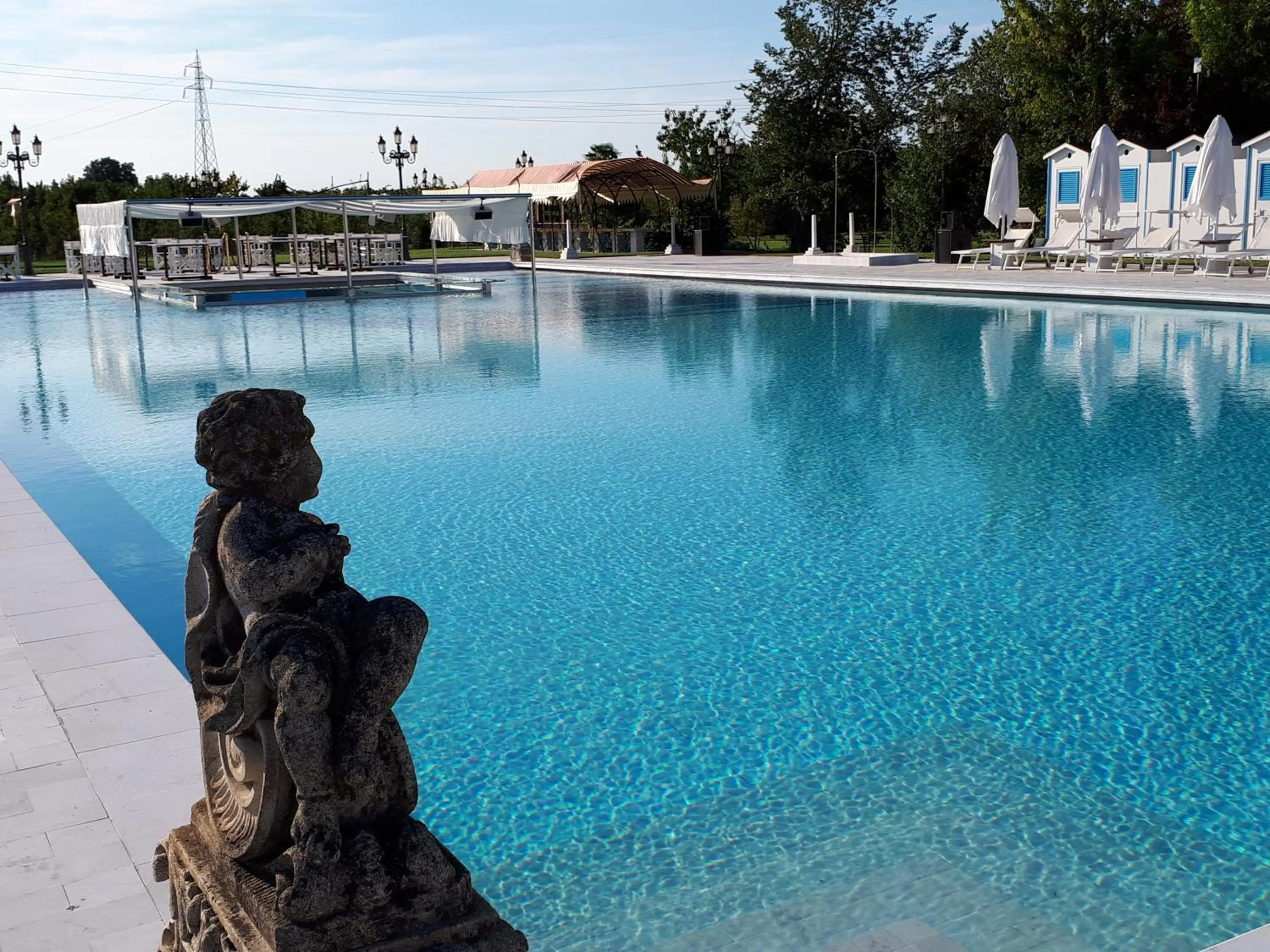 Swimming pool in Locanda di Casa Spadoni