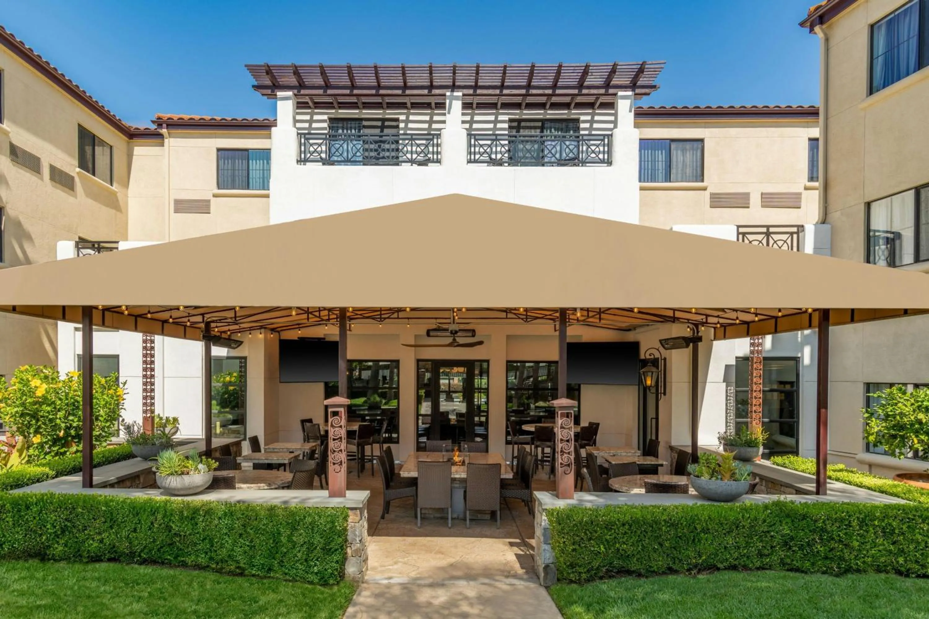 Restaurant/places to eat in Courtyard Palo Alto Los Altos