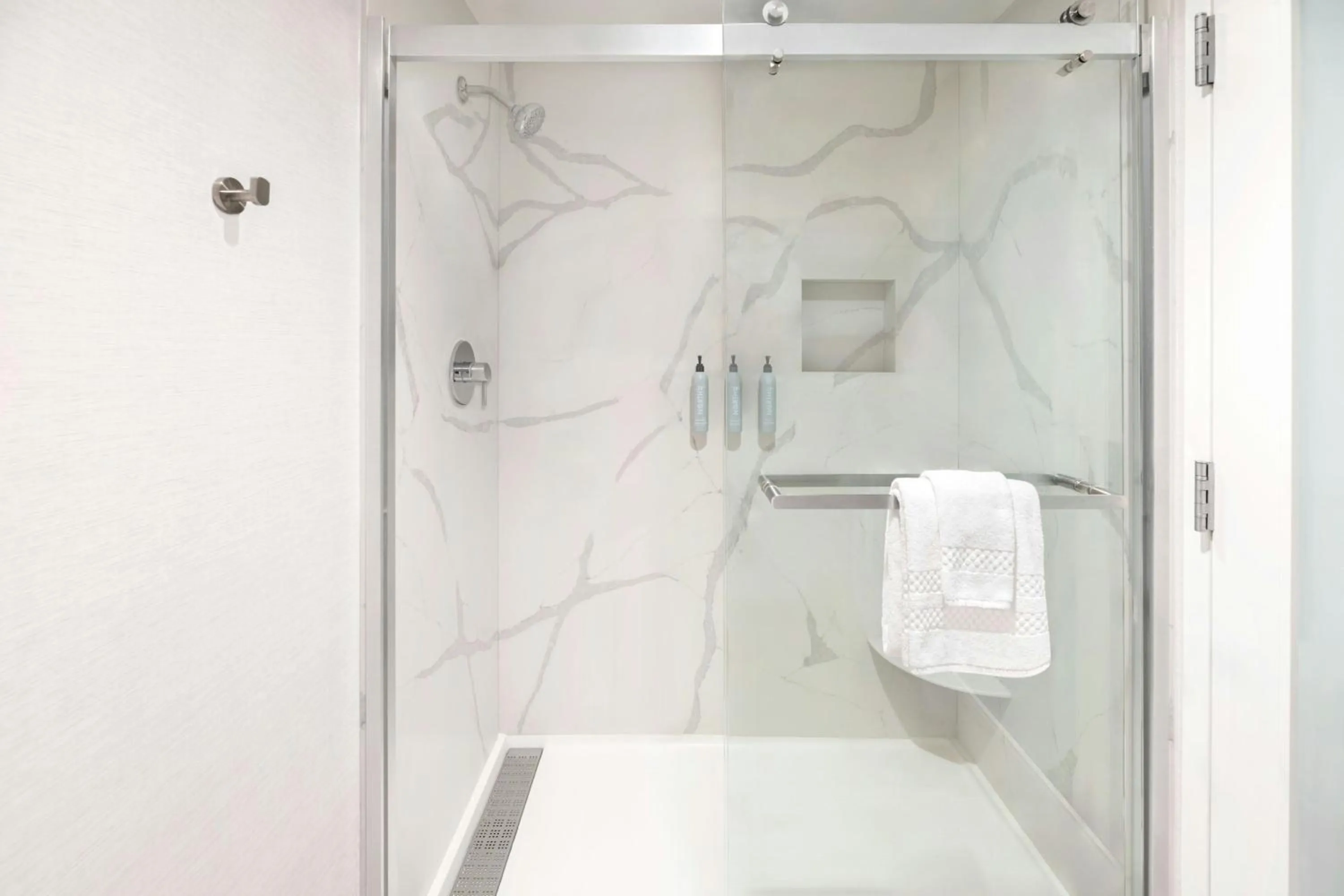 Bathroom in Courtyard Palo Alto Los Altos