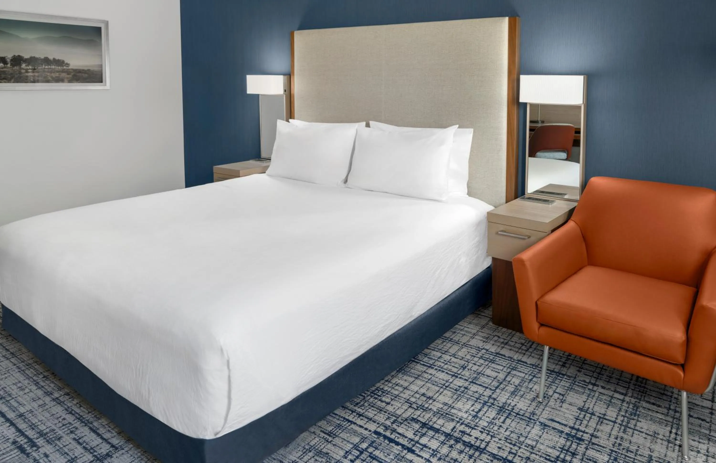 Bed in Courtyard Palo Alto Los Altos