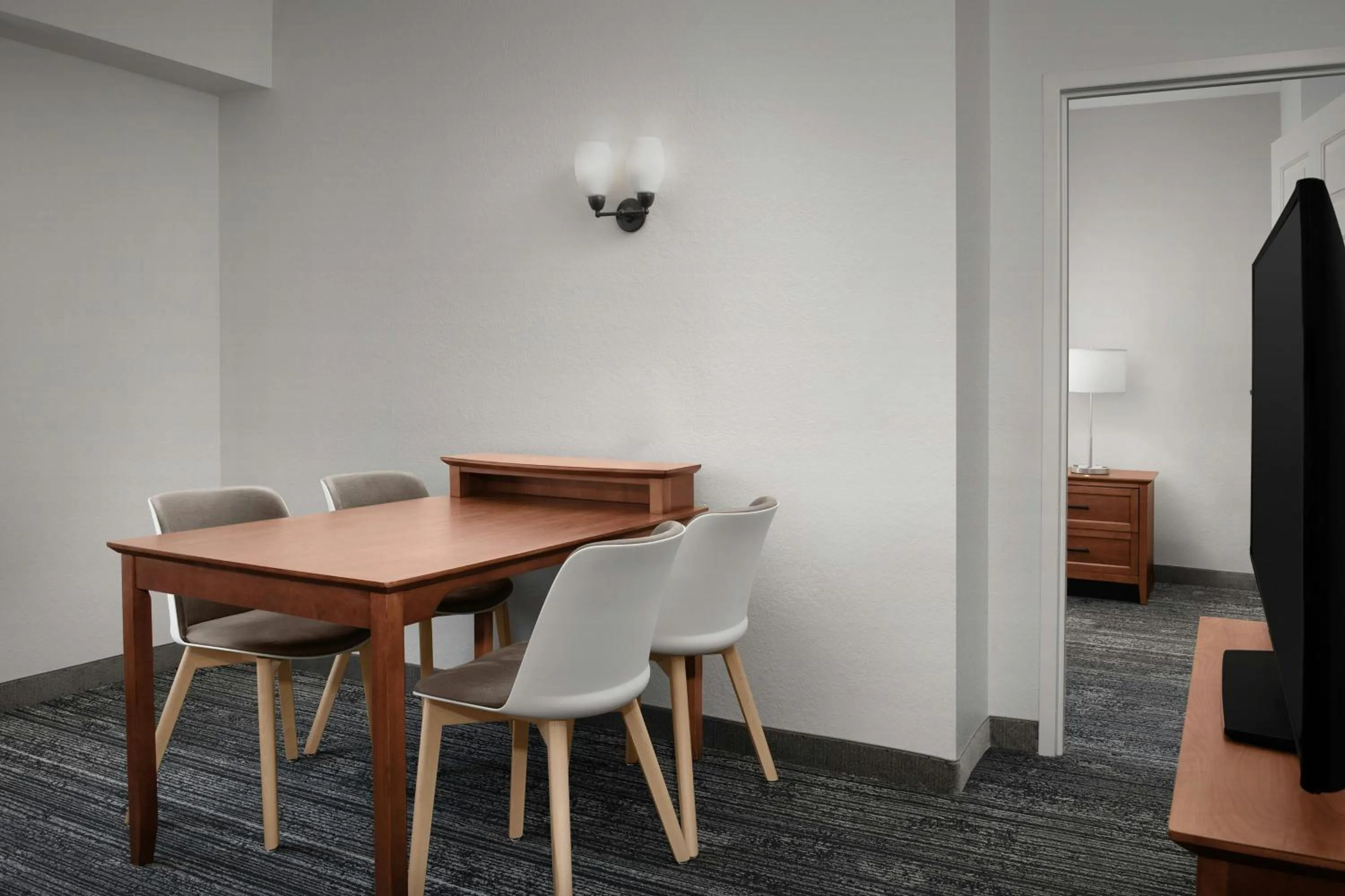 Bedroom in TownePlace Suites Suffolk Chesapeake