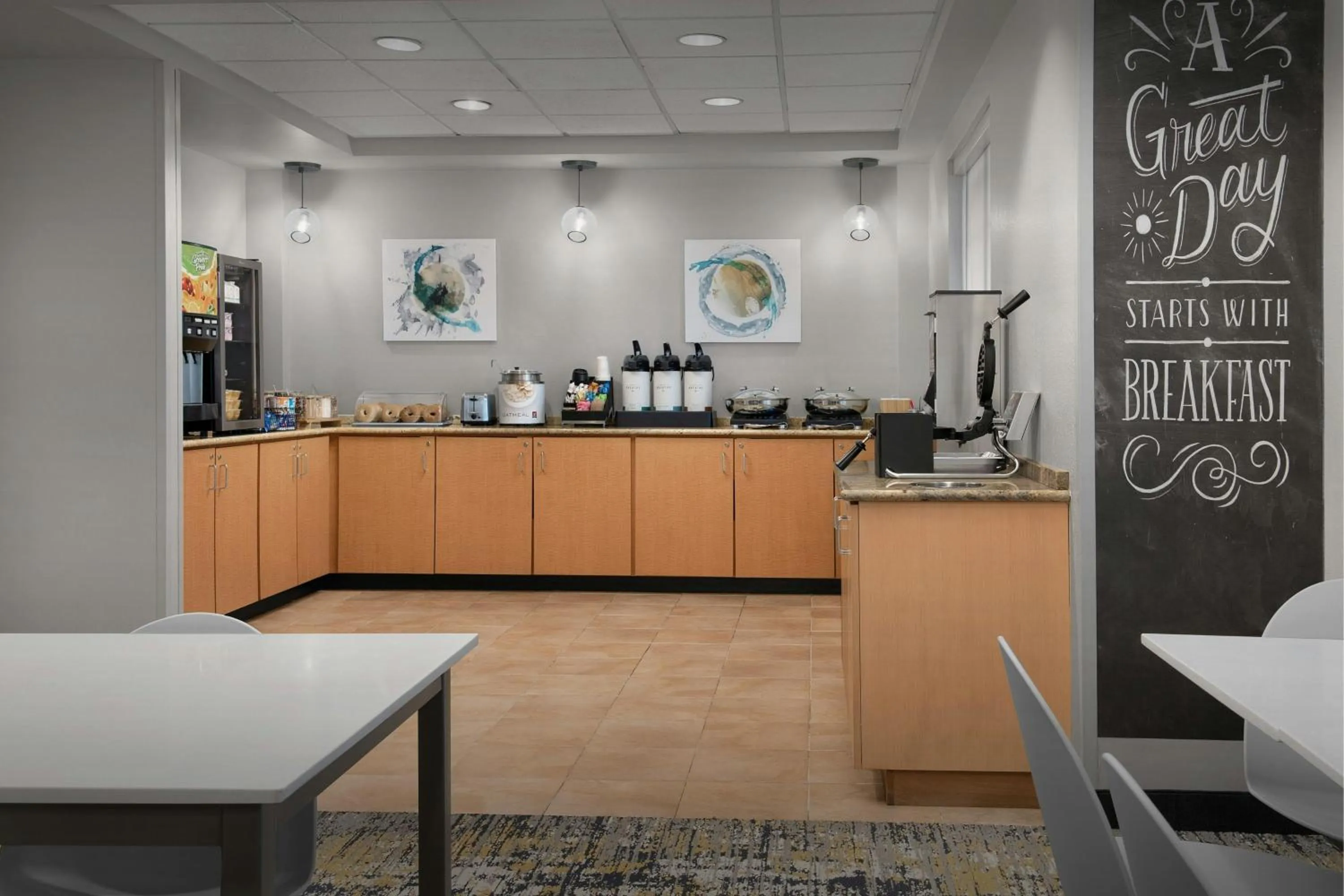 Breakfast in TownePlace Suites Suffolk Chesapeake