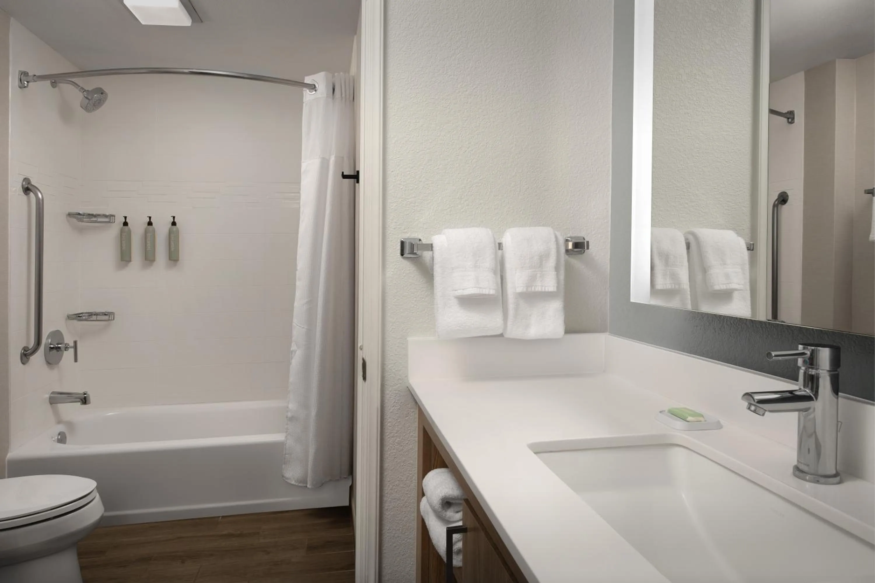 Bathroom in Residence Inn Palo Alto Los Altos