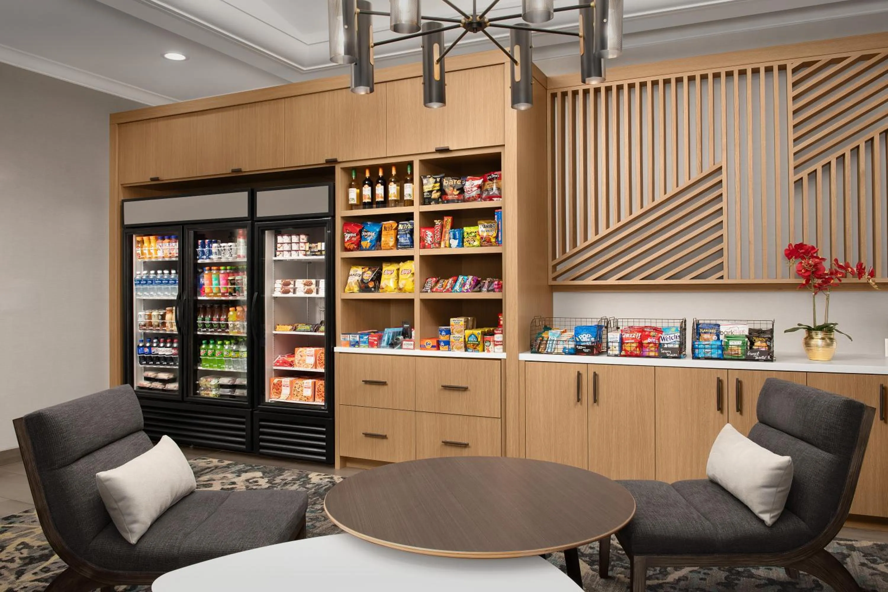 On-site shops in Residence Inn Palo Alto Los Altos