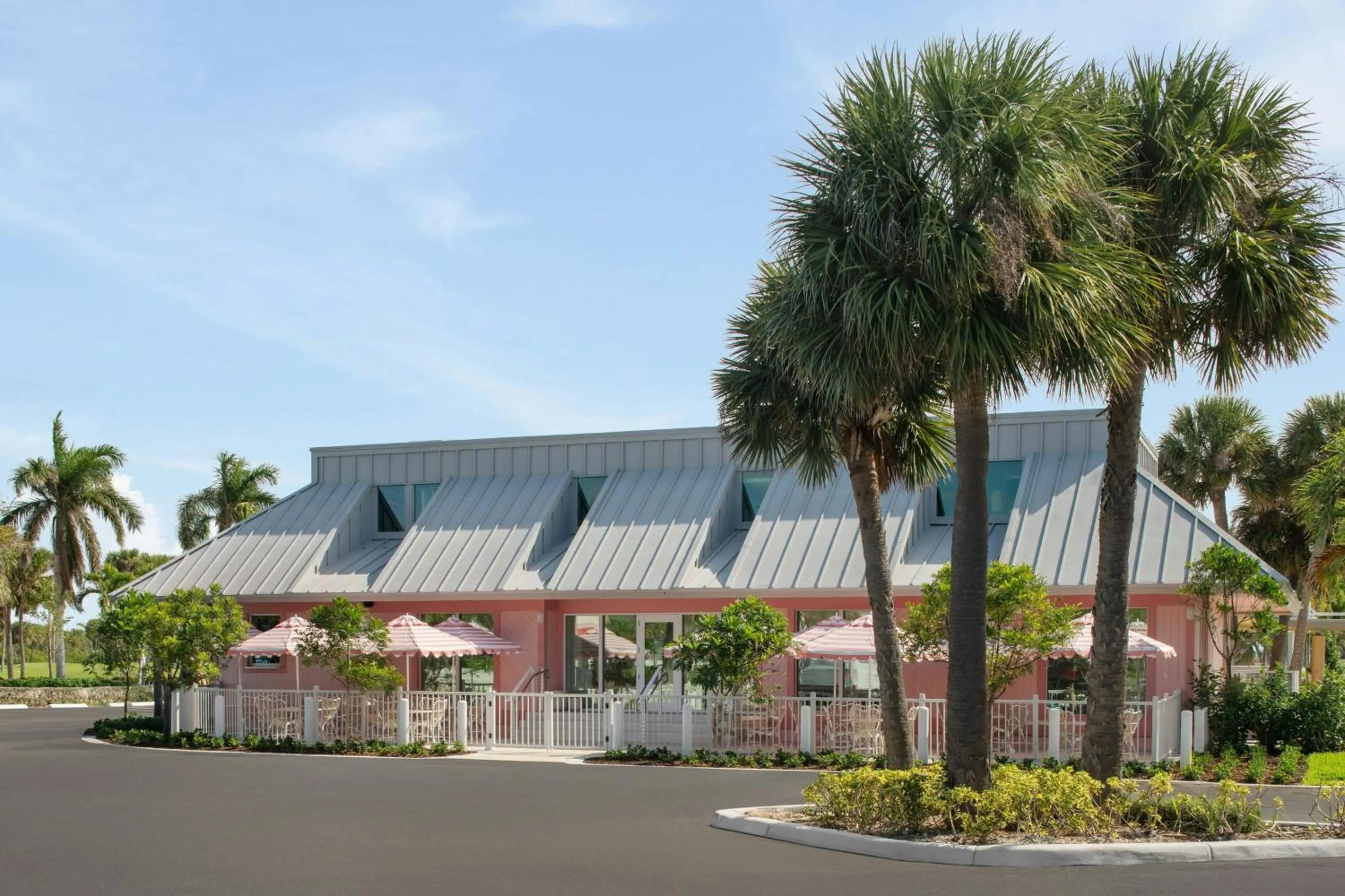 Property building in Marriott Hutchinson Island Beach Resort, Golf & Marina
