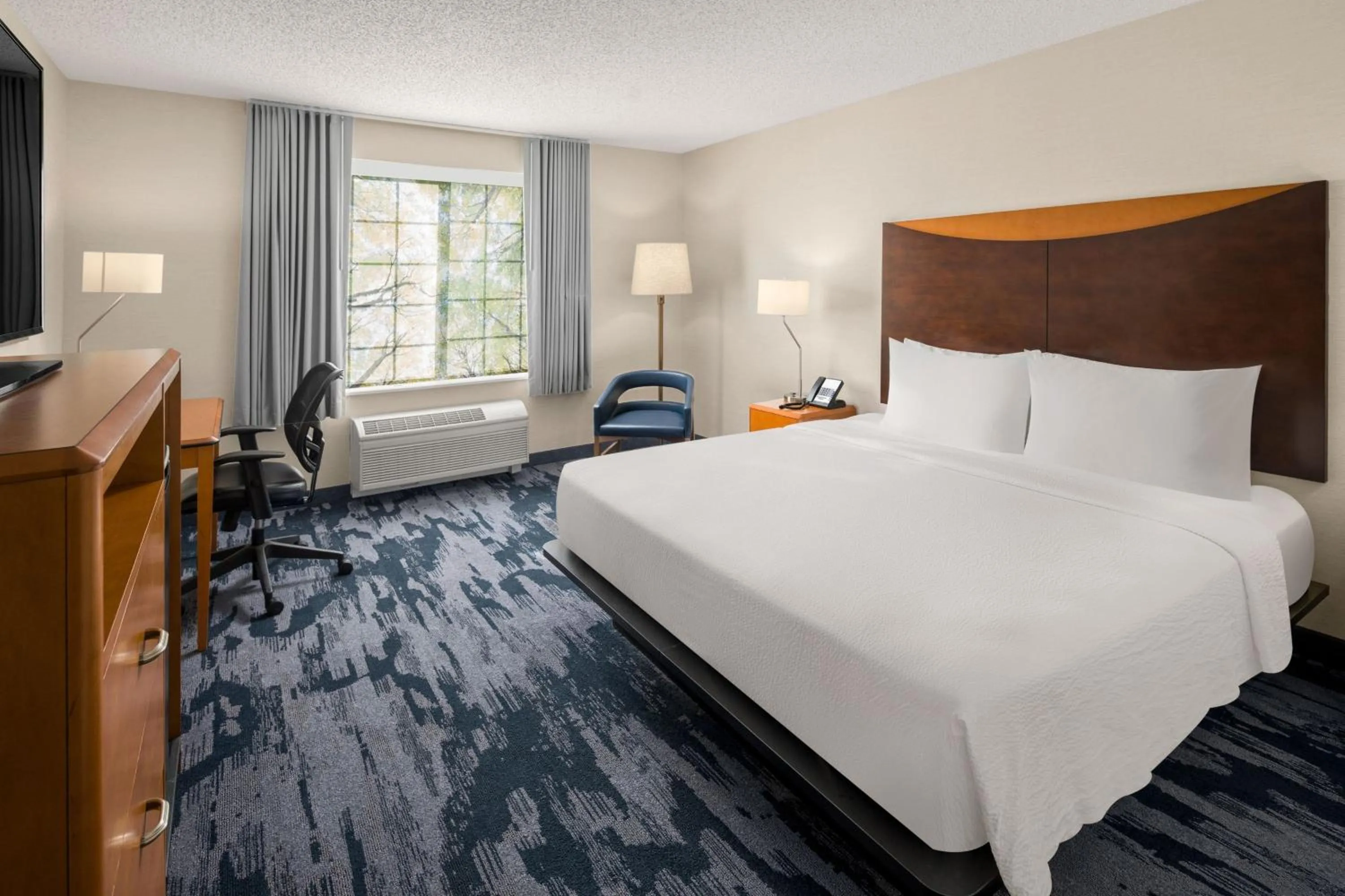 Photo of the whole room, Bed in Fairfield Inn & Suites Portland West Beaverton