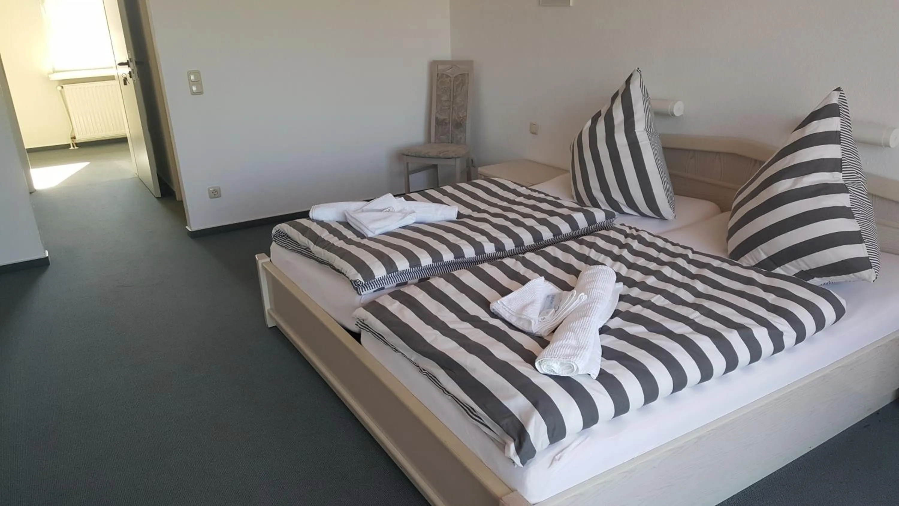 Photo of the whole room, Bed in Hotel Restaurant Teichaue