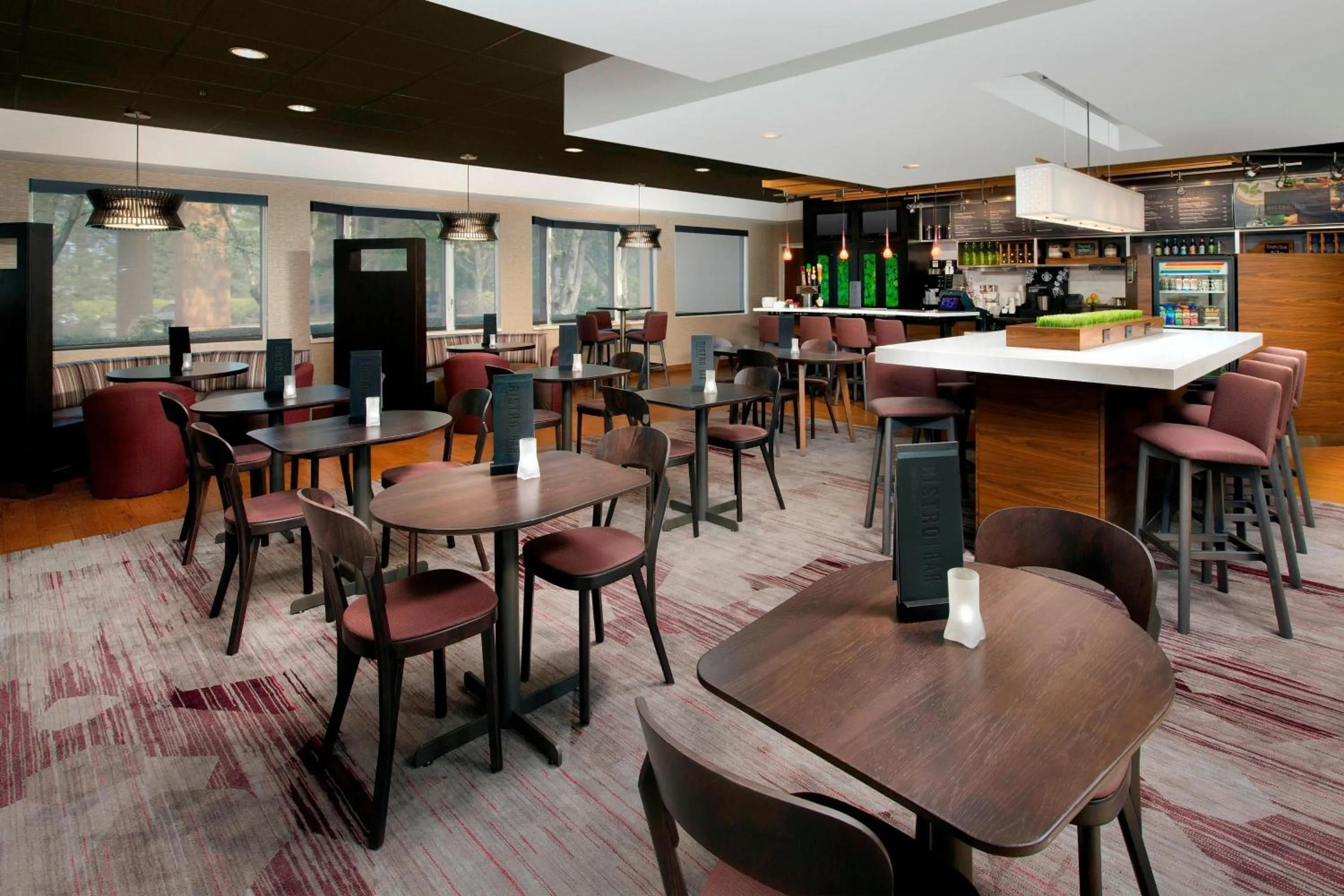 Restaurant/places to eat in Courtyard by Marriott Portland Hillsboro