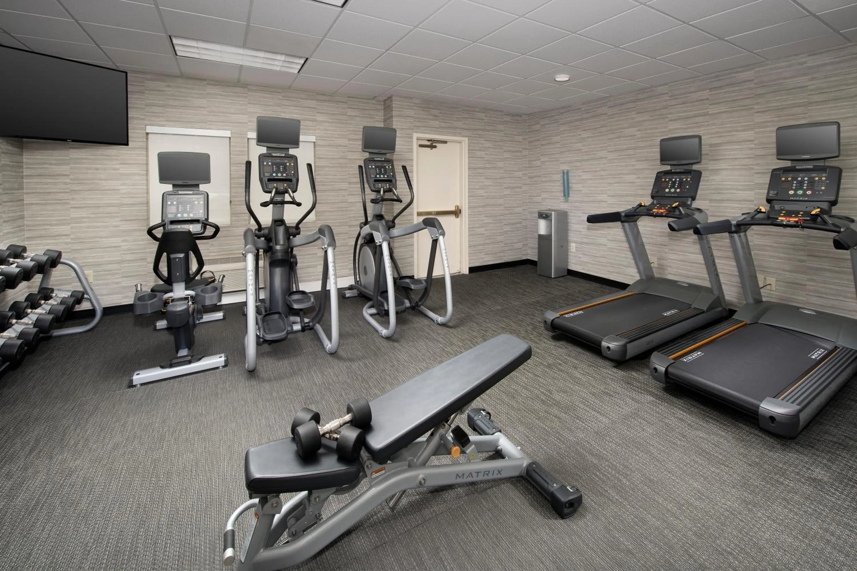 Fitness centre/facilities in Courtyard by Marriott Portland Hillsboro