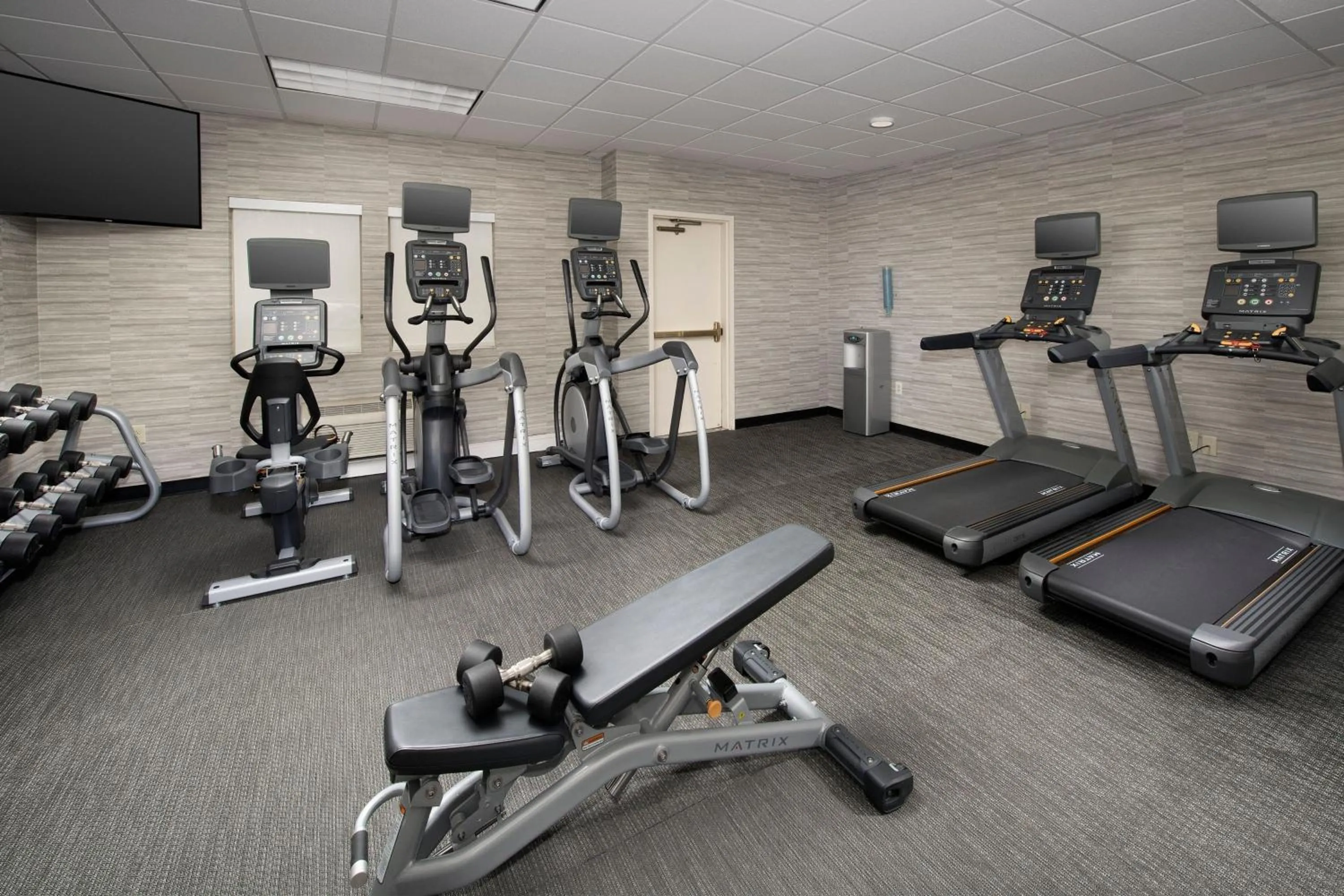 Fitness centre/facilities in Courtyard by Marriott Portland Hillsboro