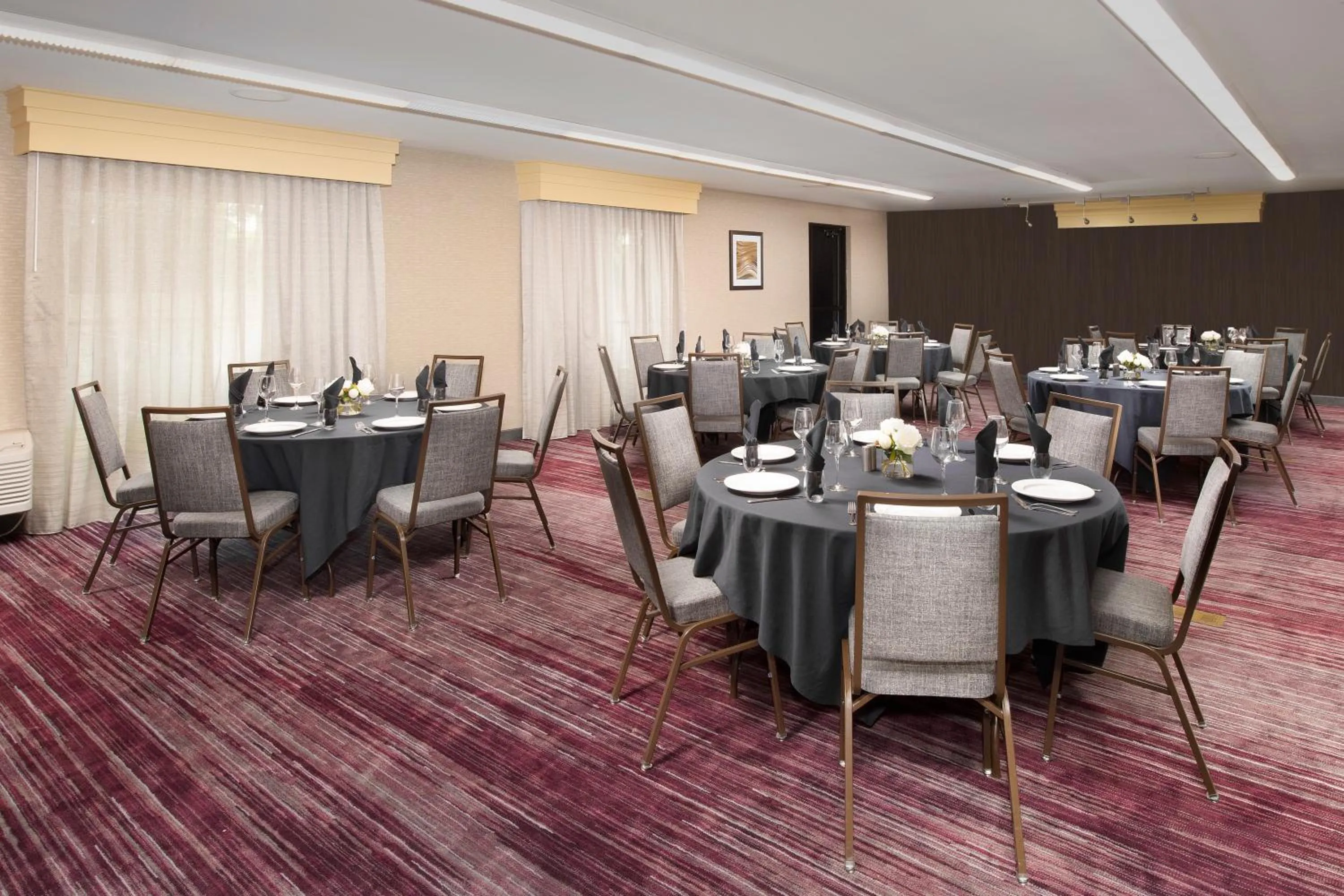 Meeting/conference room in Courtyard by Marriott Portland Hillsboro