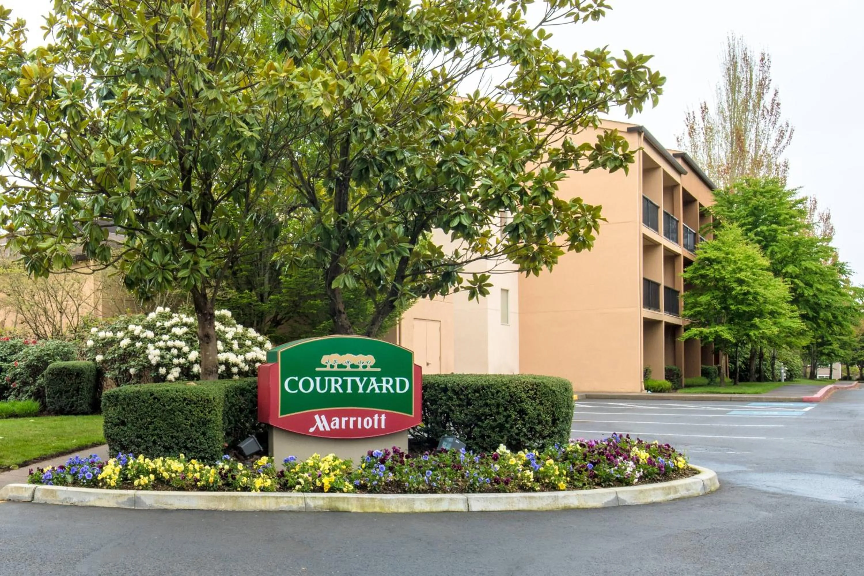 Property building in Courtyard by Marriott Portland Hillsboro