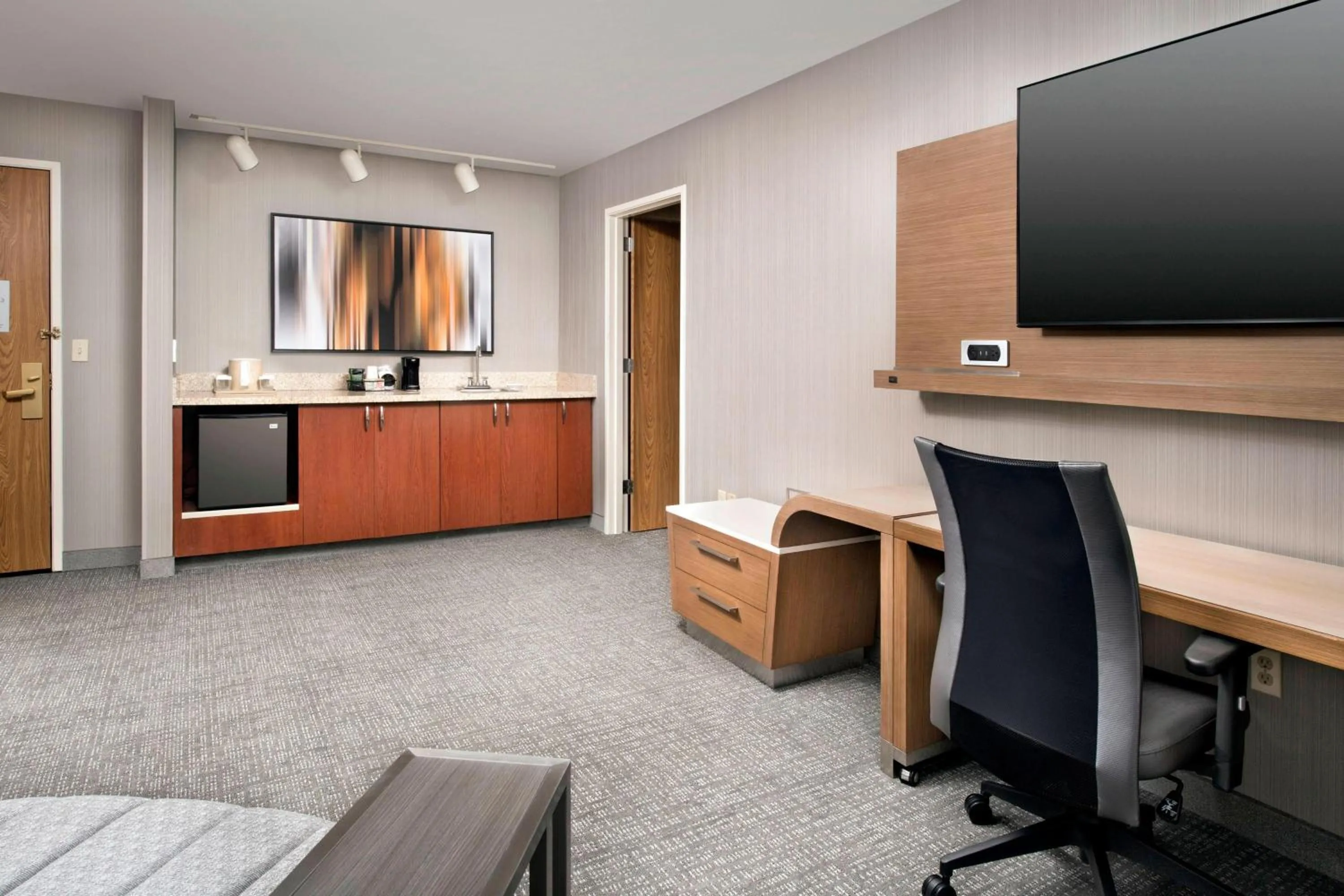 Lounge or bar in Courtyard by Marriott Portland Hillsboro