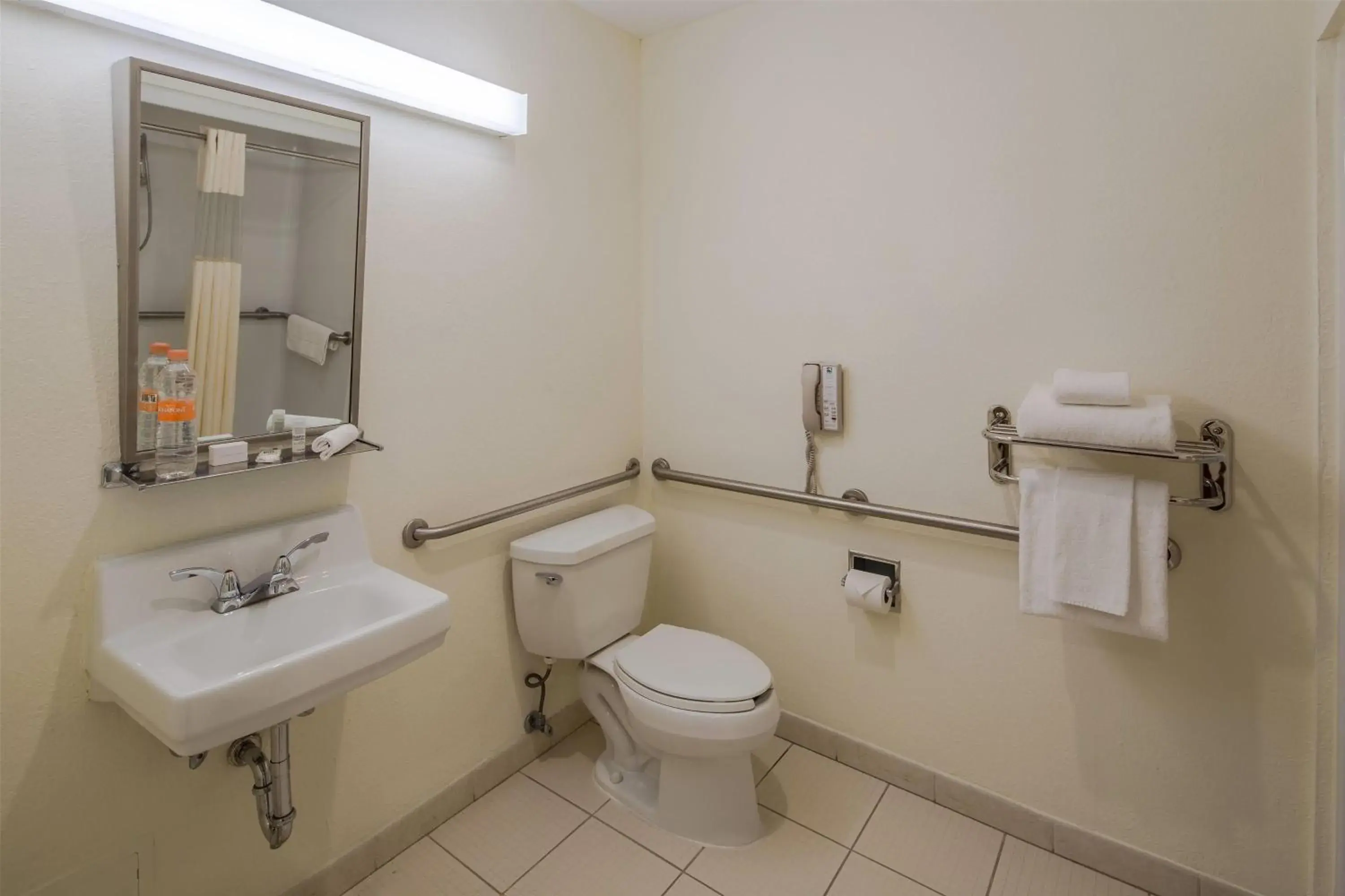 Photo of the whole room in Microtel Inn & Suites by Wyndham Culiacán Photo of the whole room in Microtel Inn & Suites by Wyndham Culiacán