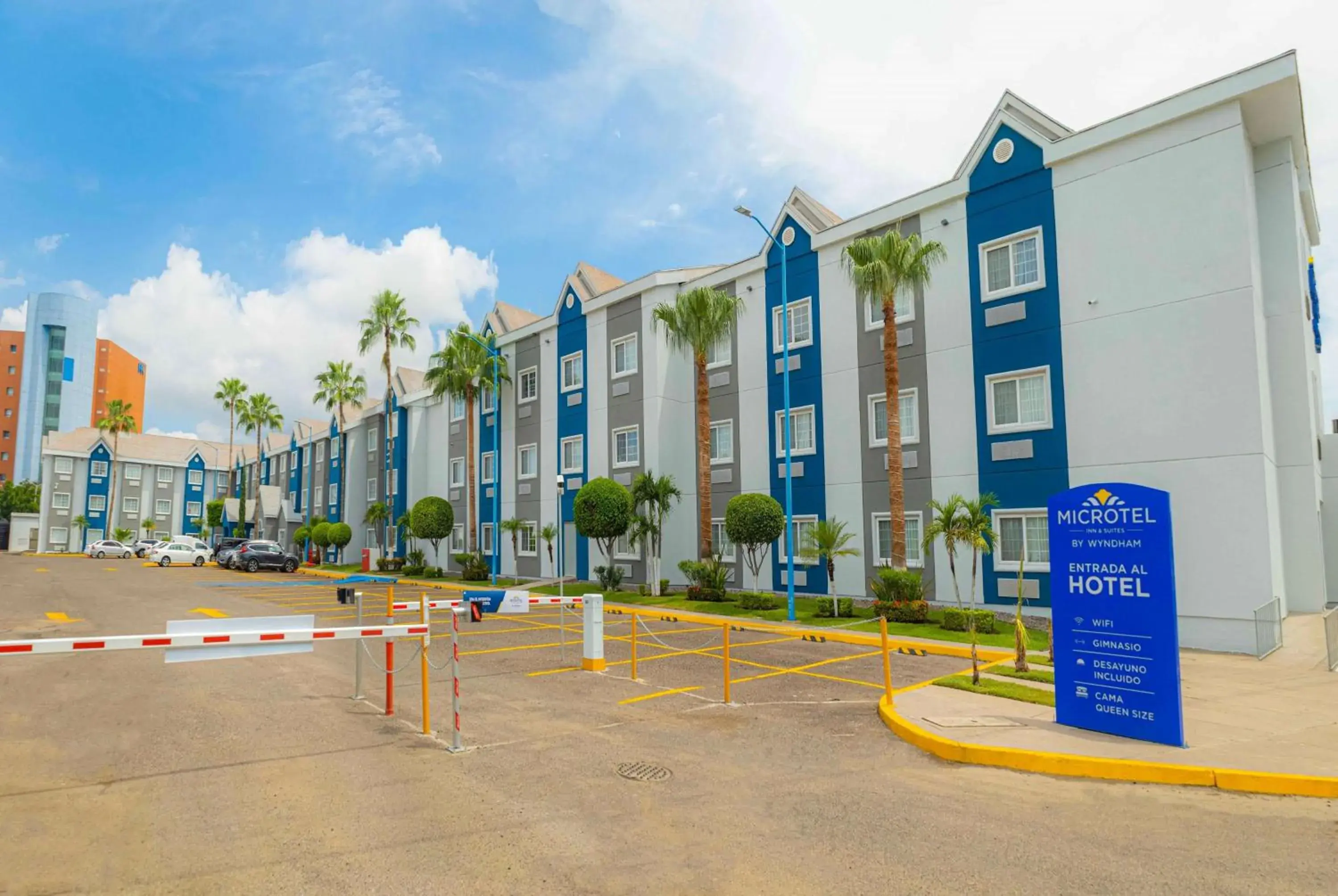 Property building in Microtel Inn & Suites by Wyndham Culiacán Property building in Microtel Inn & Suites by Wyndham Culiacán