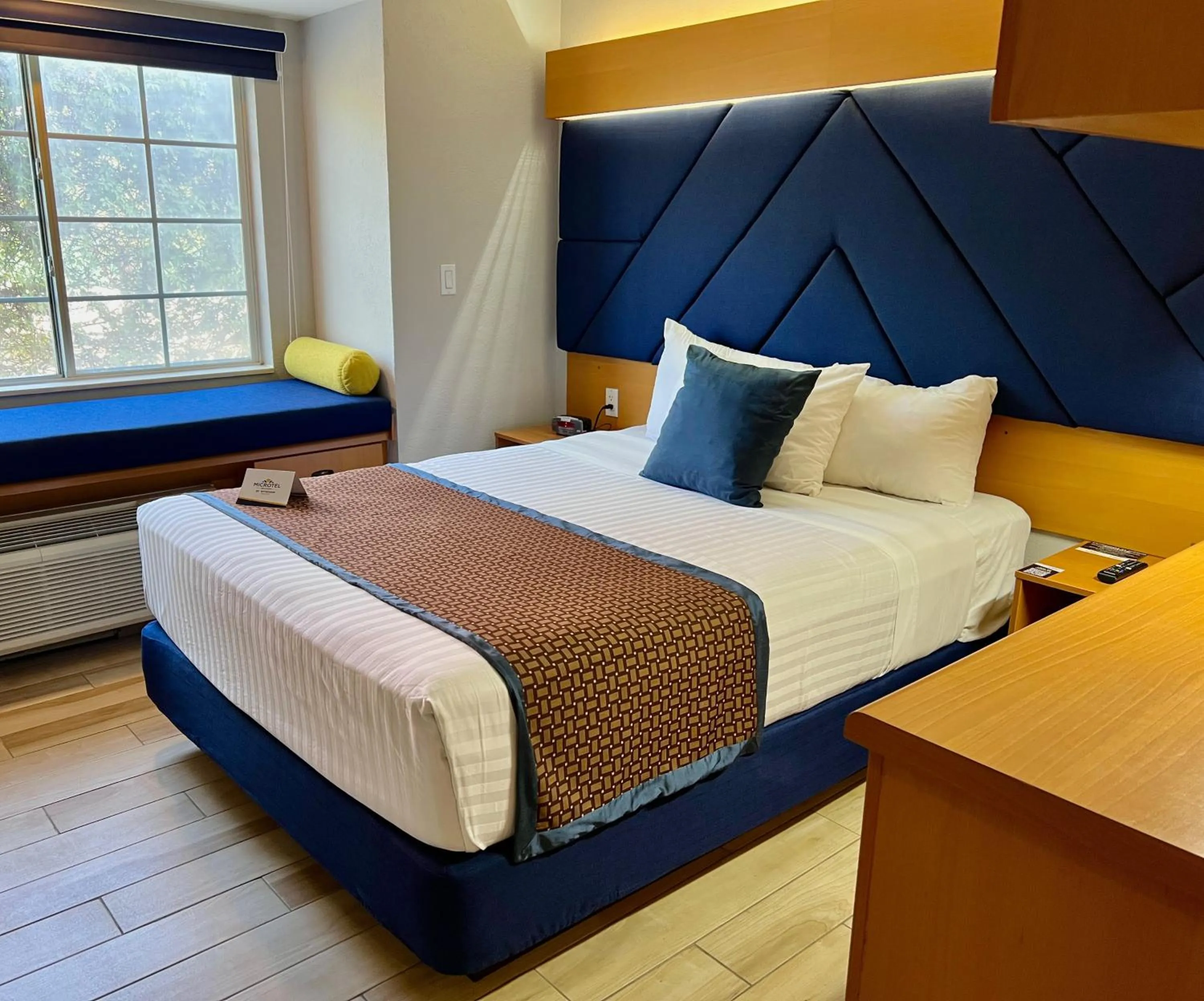 Bed in Microtel Inn & Suites by Wyndham Culiacán