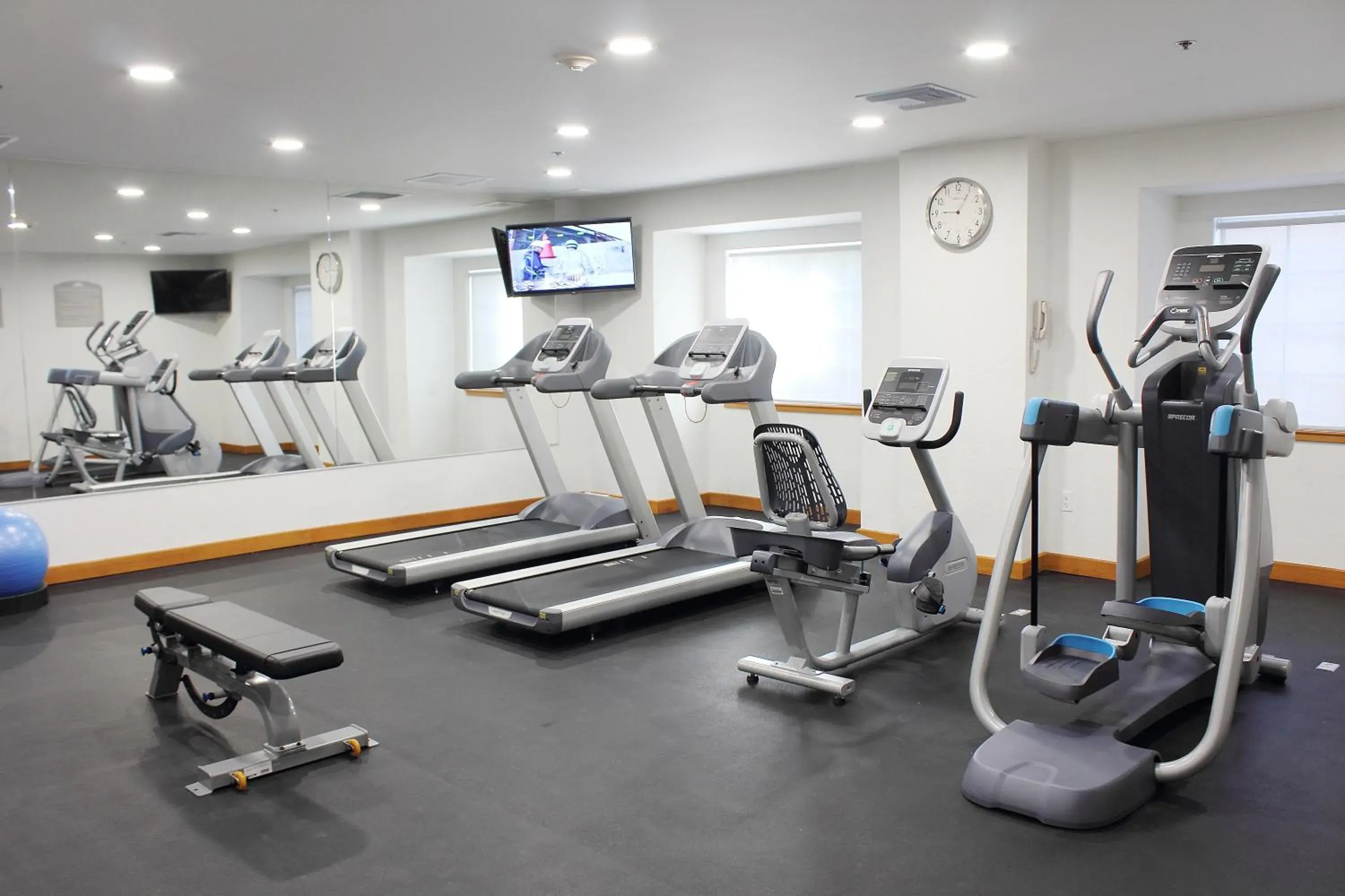 Fitness centre/facilities in Microtel Inn & Suites by Wyndham Culiacán Fitness centre/facilities in Microtel Inn & Suites by Wyndham Culiacán