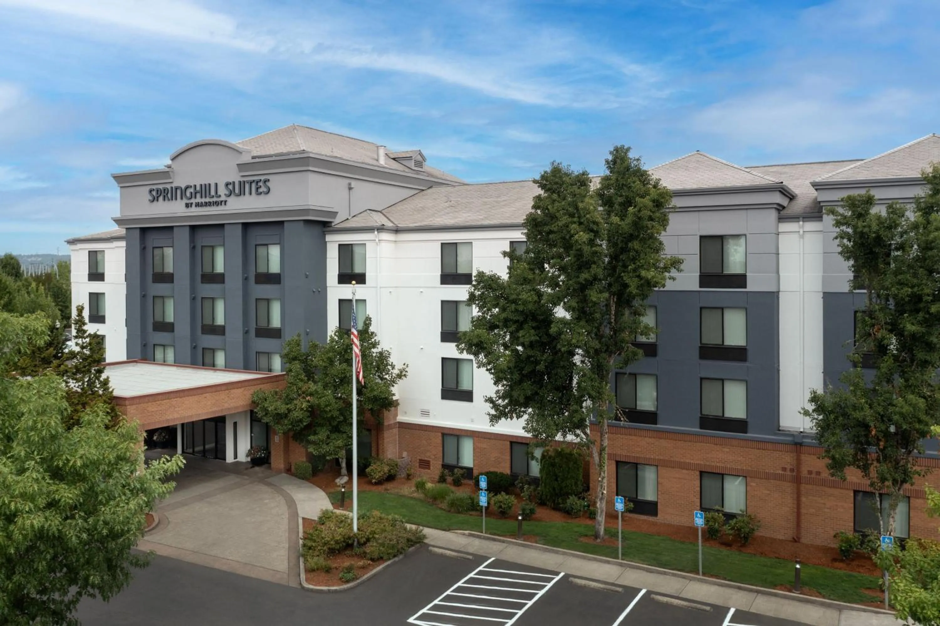 Property building in SpringHill Suites by Marriott Portland Hillsboro
