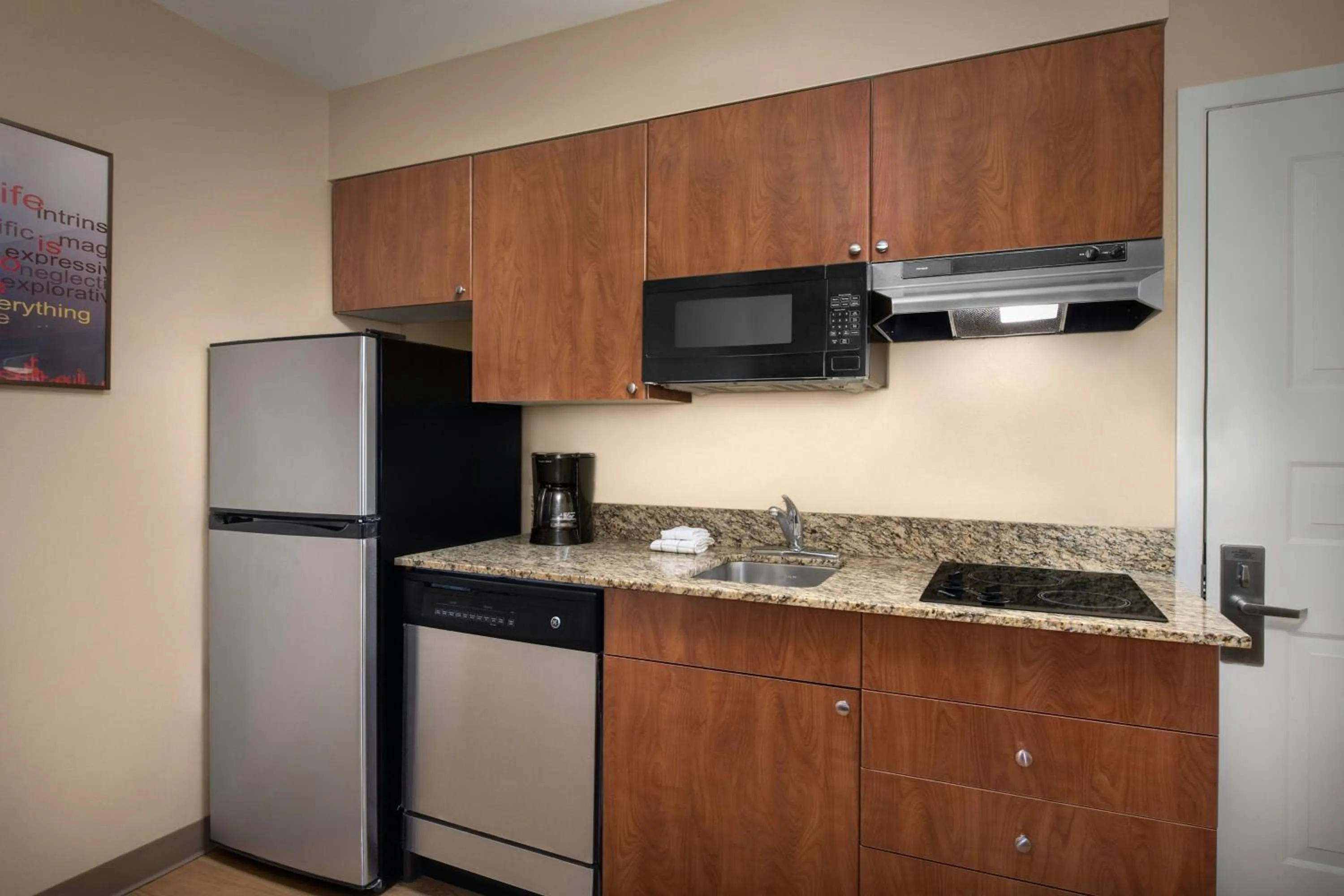 Kitchen or kitchenette in TownePlace Suites by Marriott Portland Hillsboro