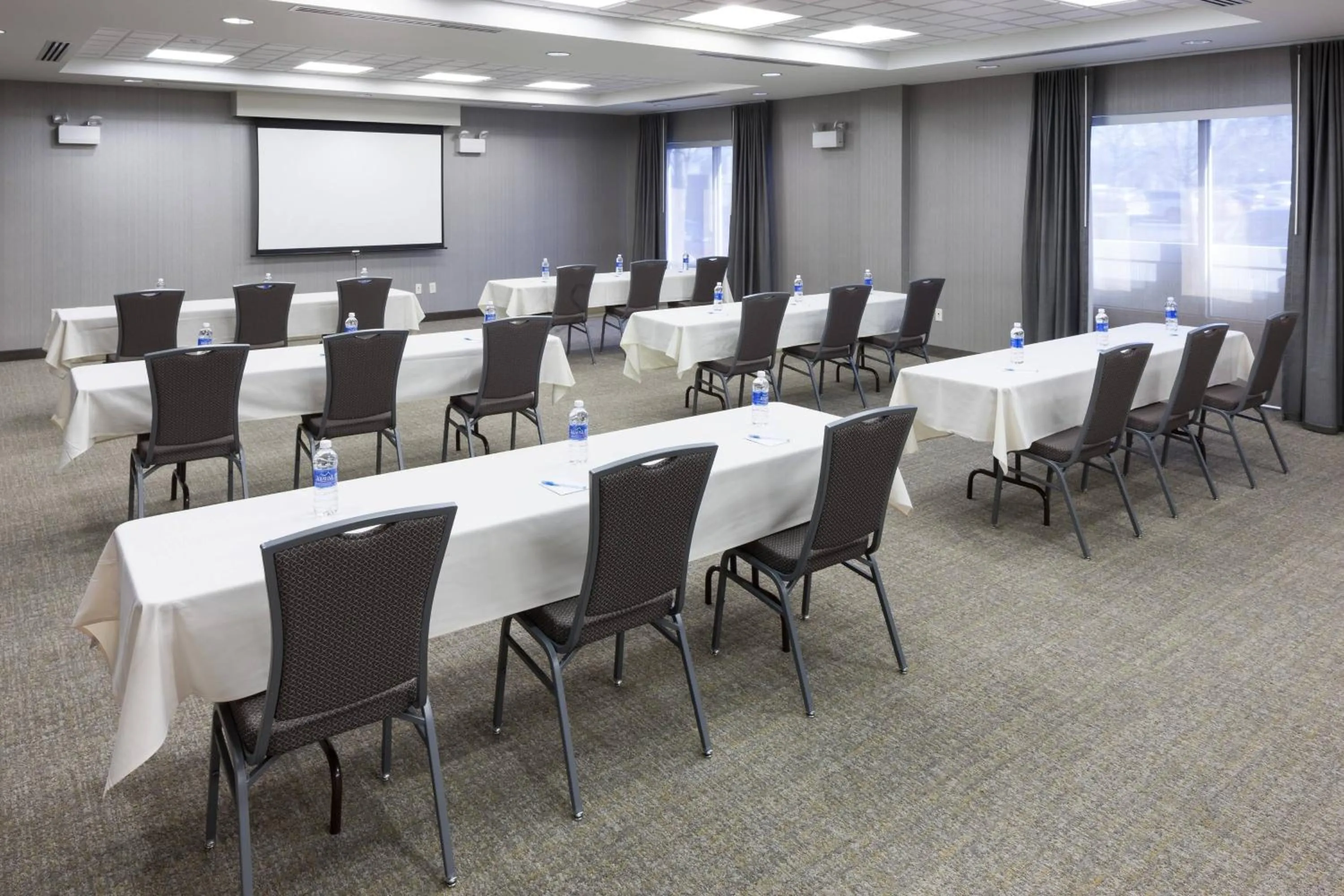 Meeting/conference room in SpringHill Suites by Marriott Portland Vancouver