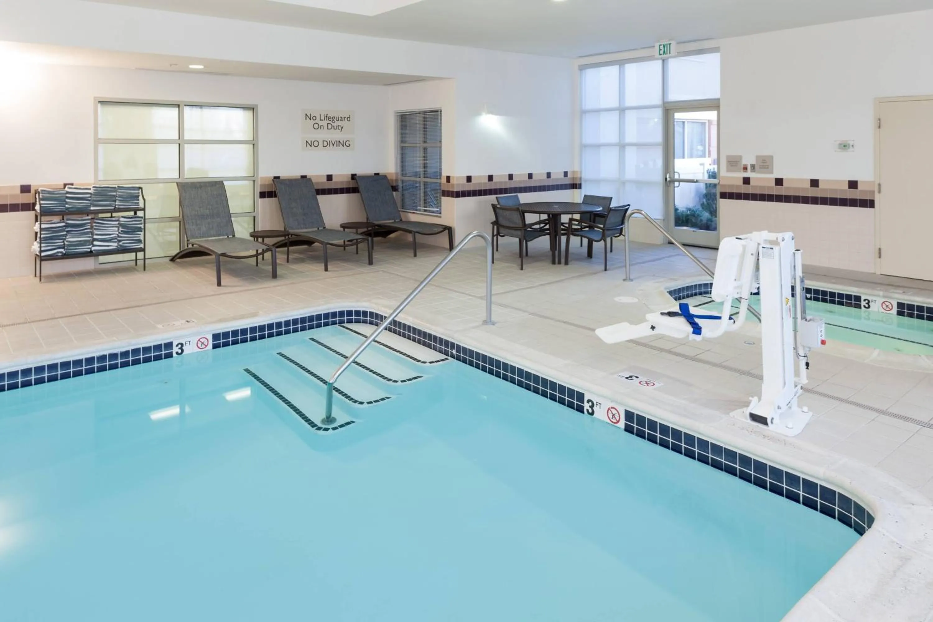 Swimming pool in SpringHill Suites by Marriott Portland Vancouver