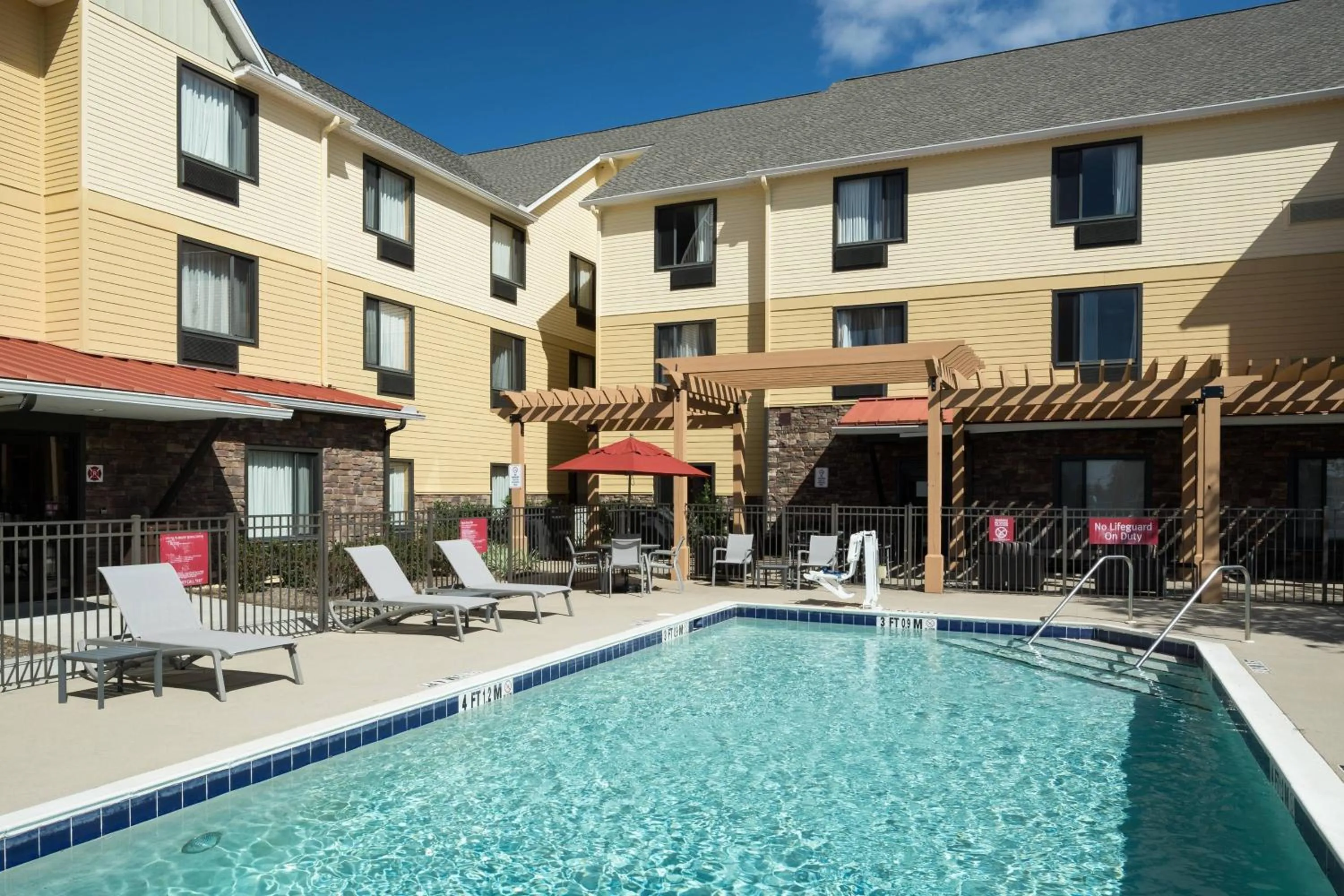 Swimming pool in TownePlace Suites by Marriott Panama City