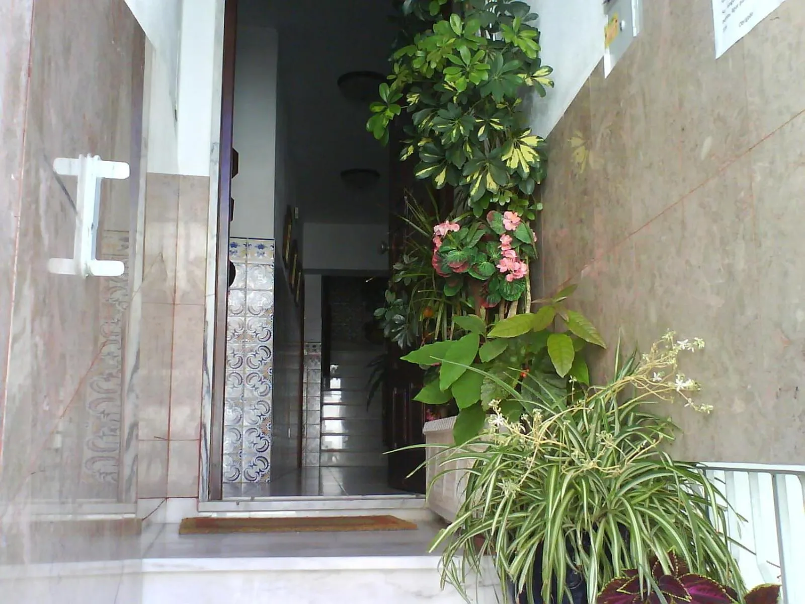 Facade/entrance in Casa Sousa