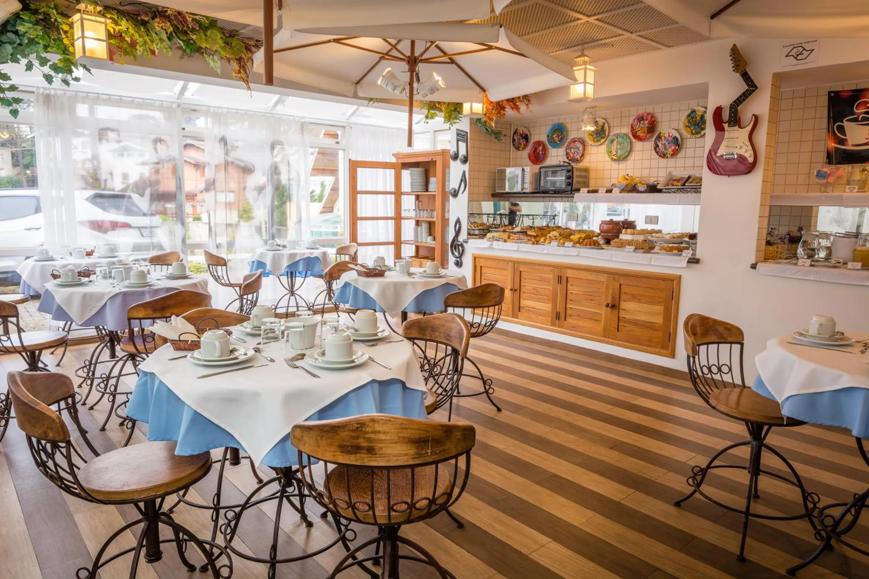 Restaurant/places to eat in Pousada Piano Piano