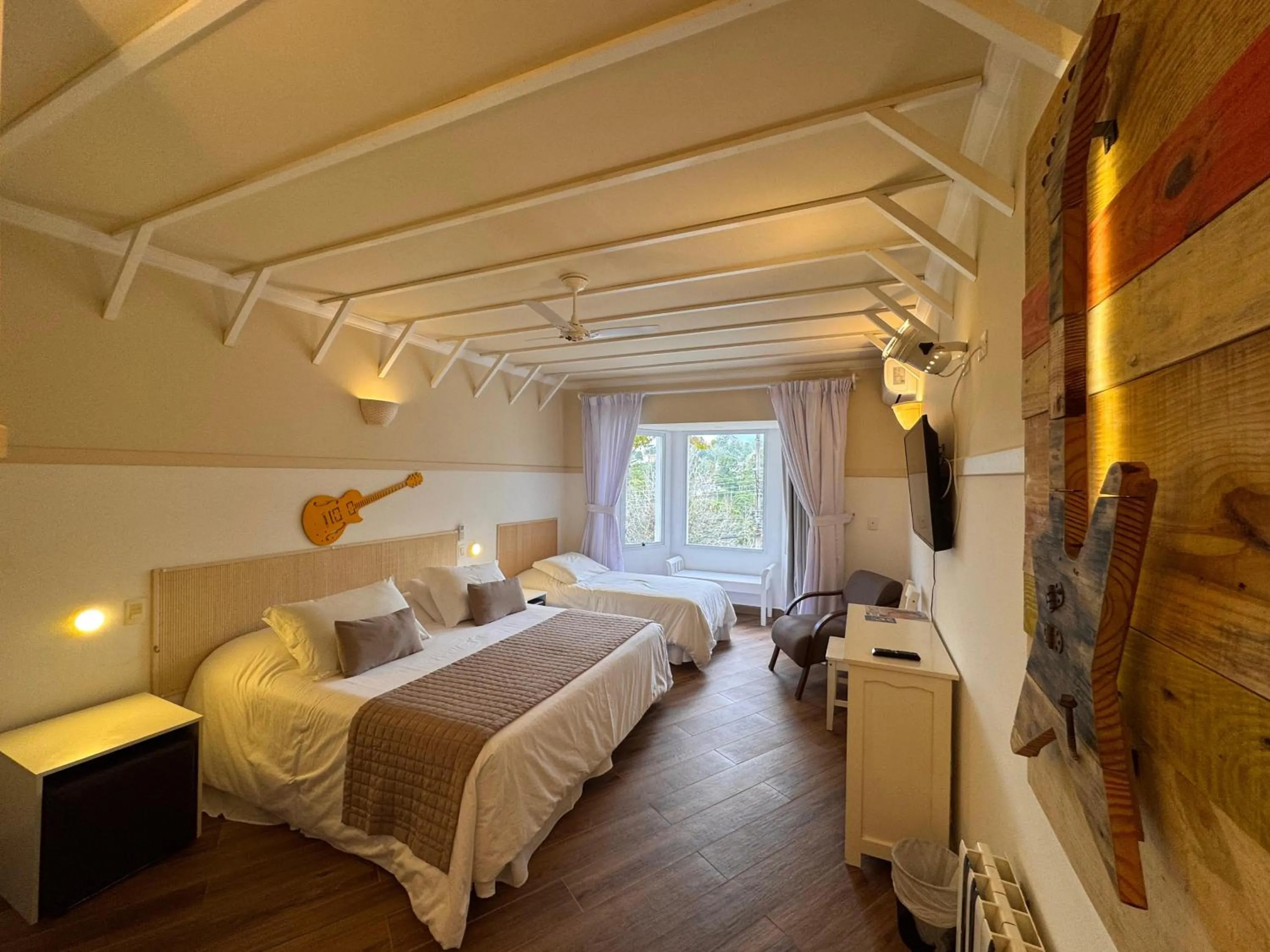 TV and multimedia, Bed in Pousada Piano Piano