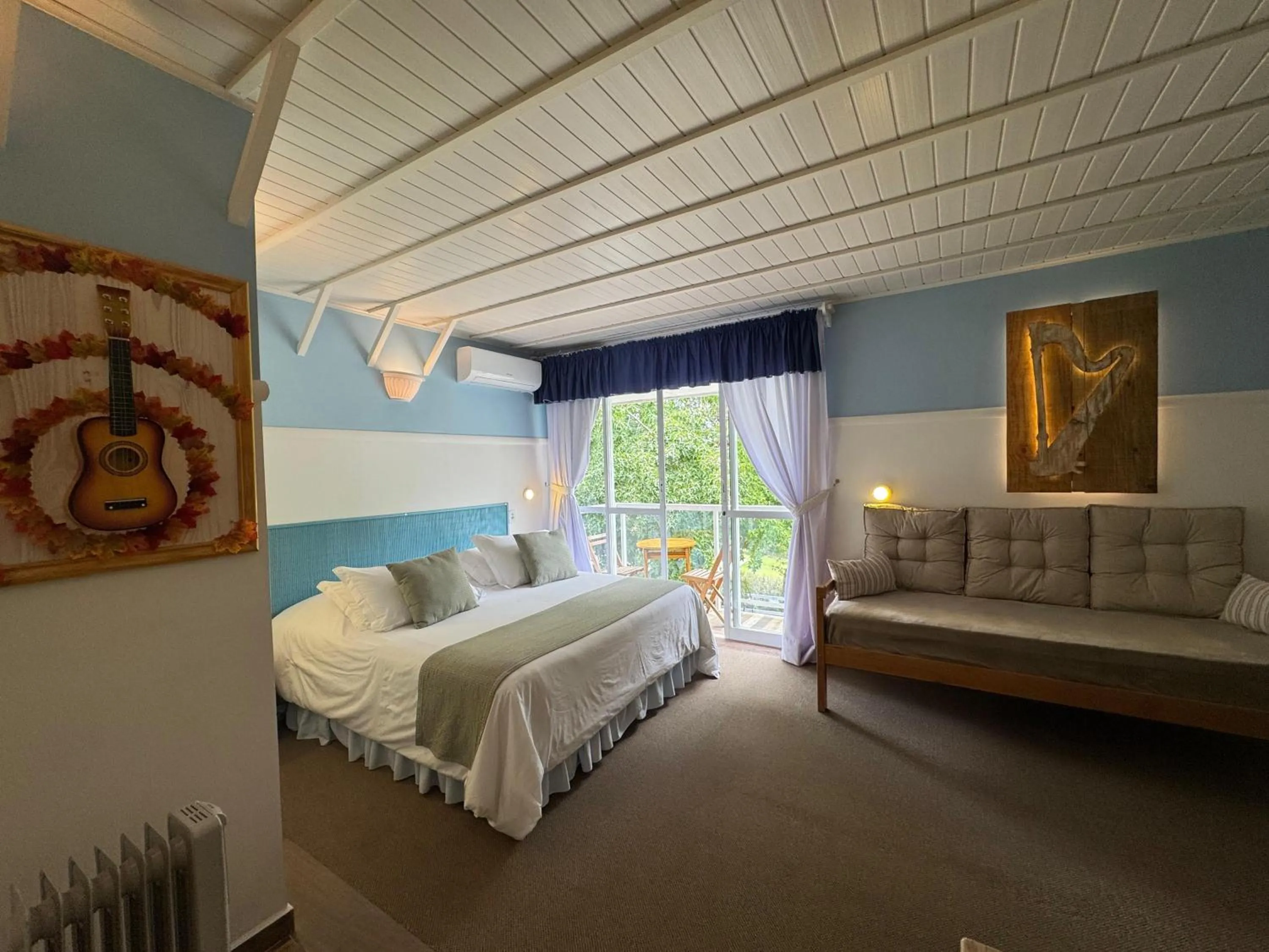 TV and multimedia, Bed in Pousada Piano Piano