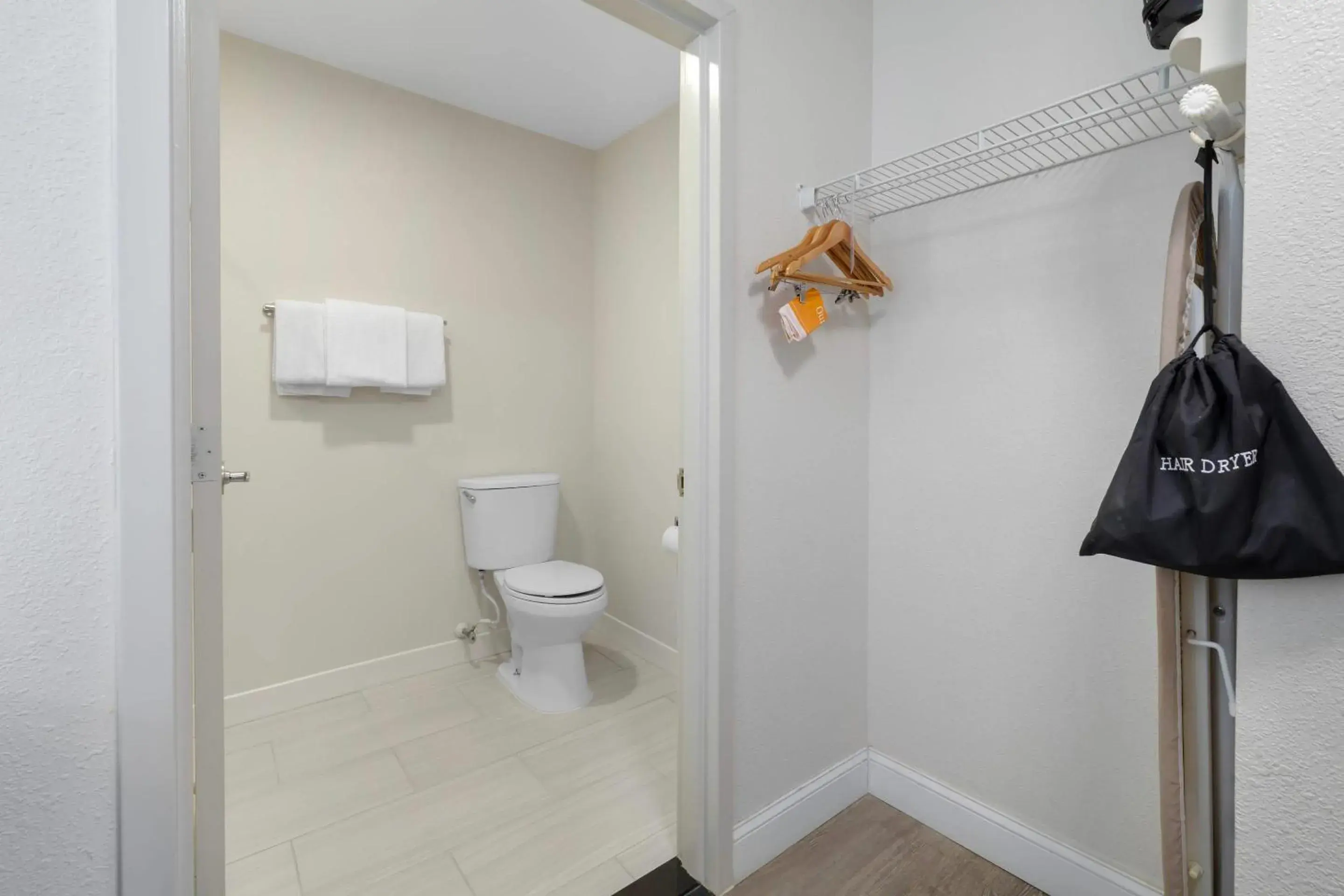 Bedroom in Comfort Inn & Suites Mt Laurel-Philadelphia Bedroom in Comfort Inn & Suites Mt Laurel-Philadelphia