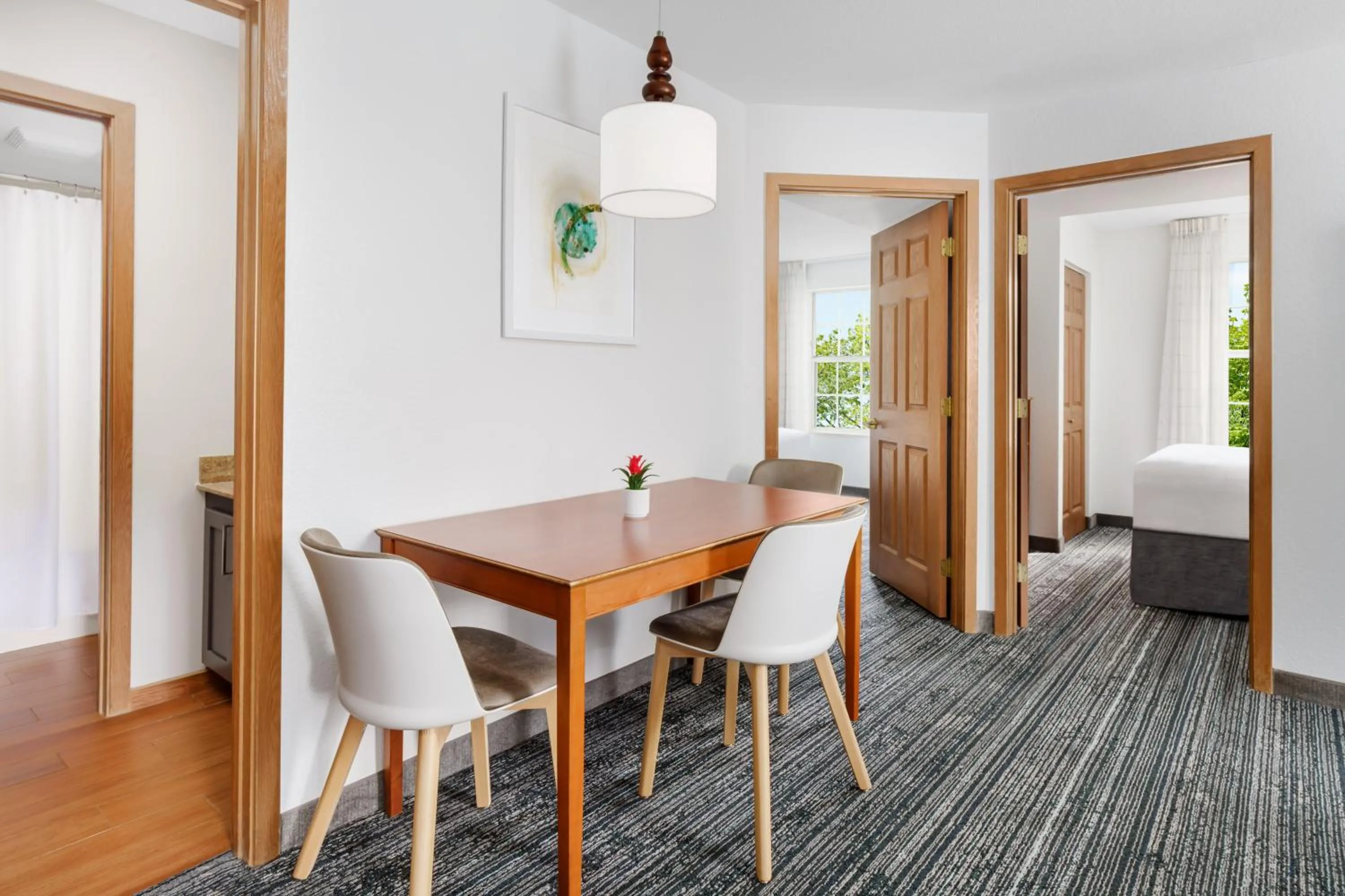Dining area in TownePlace Suites Philadelphia Horsham